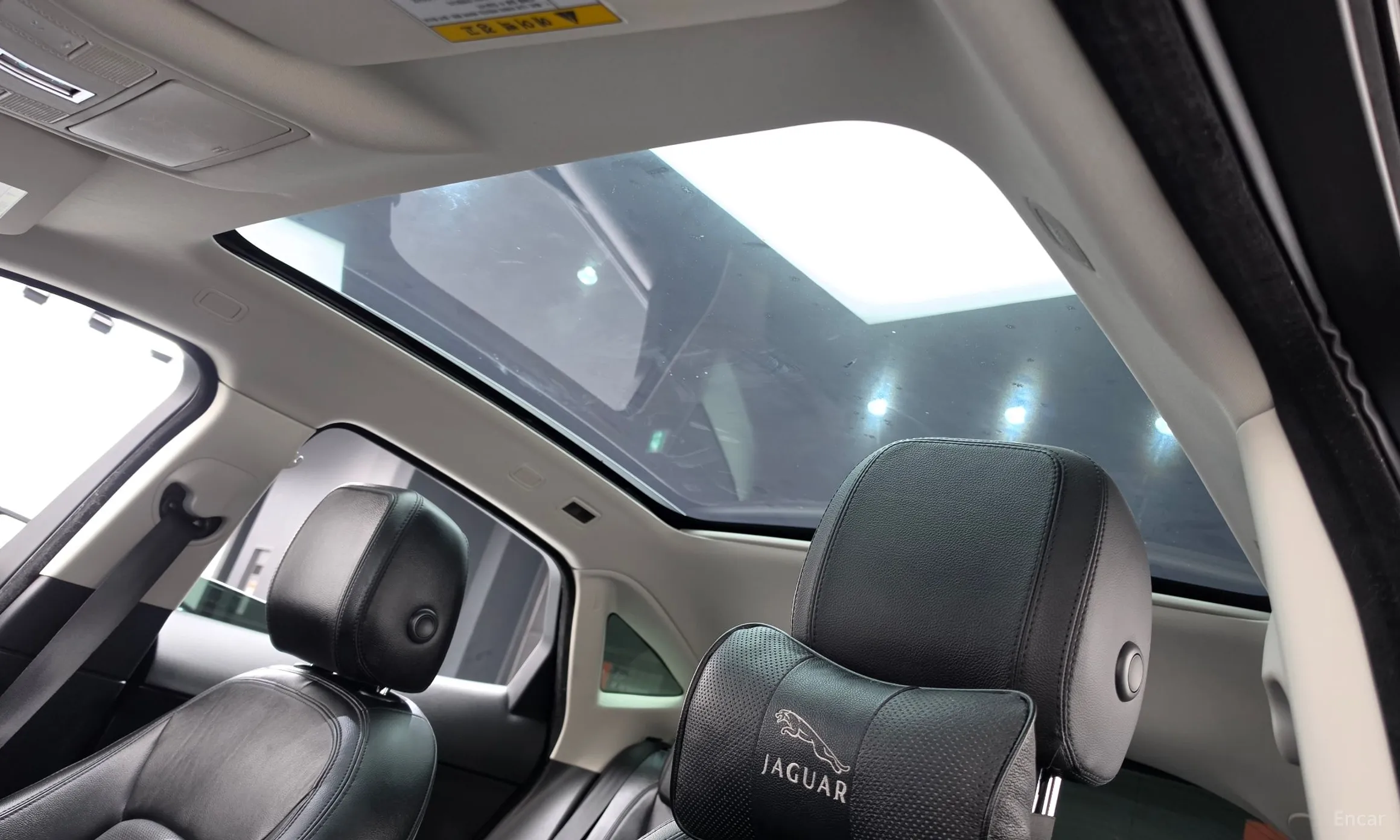 Jaguar E-PACE превью 18