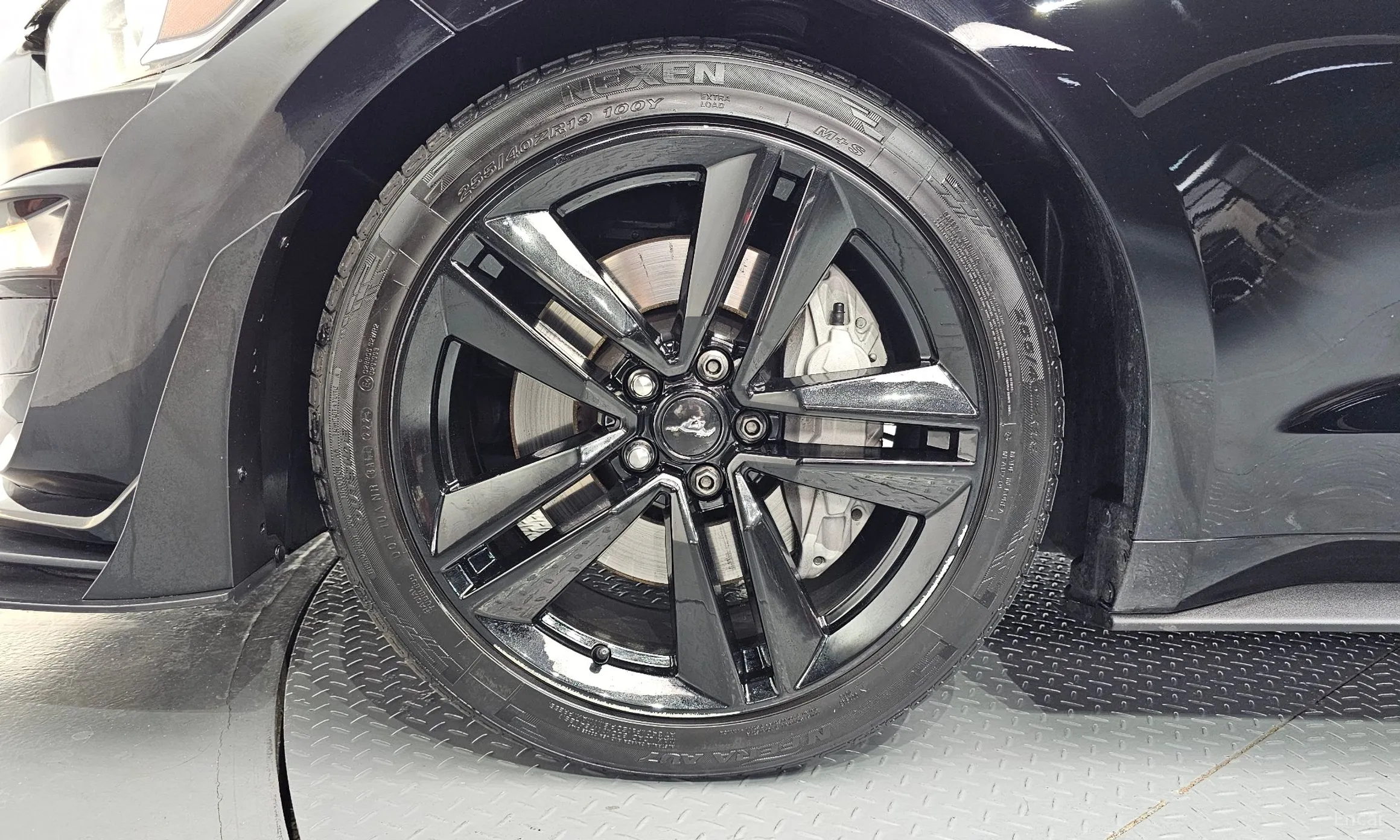 Ford Mustang превью 5
