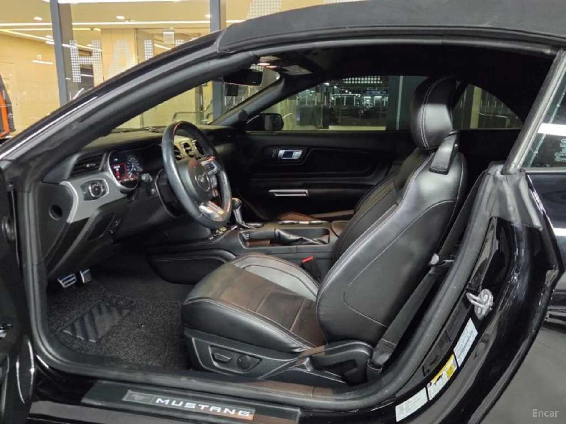 Ford Mustang превью 9