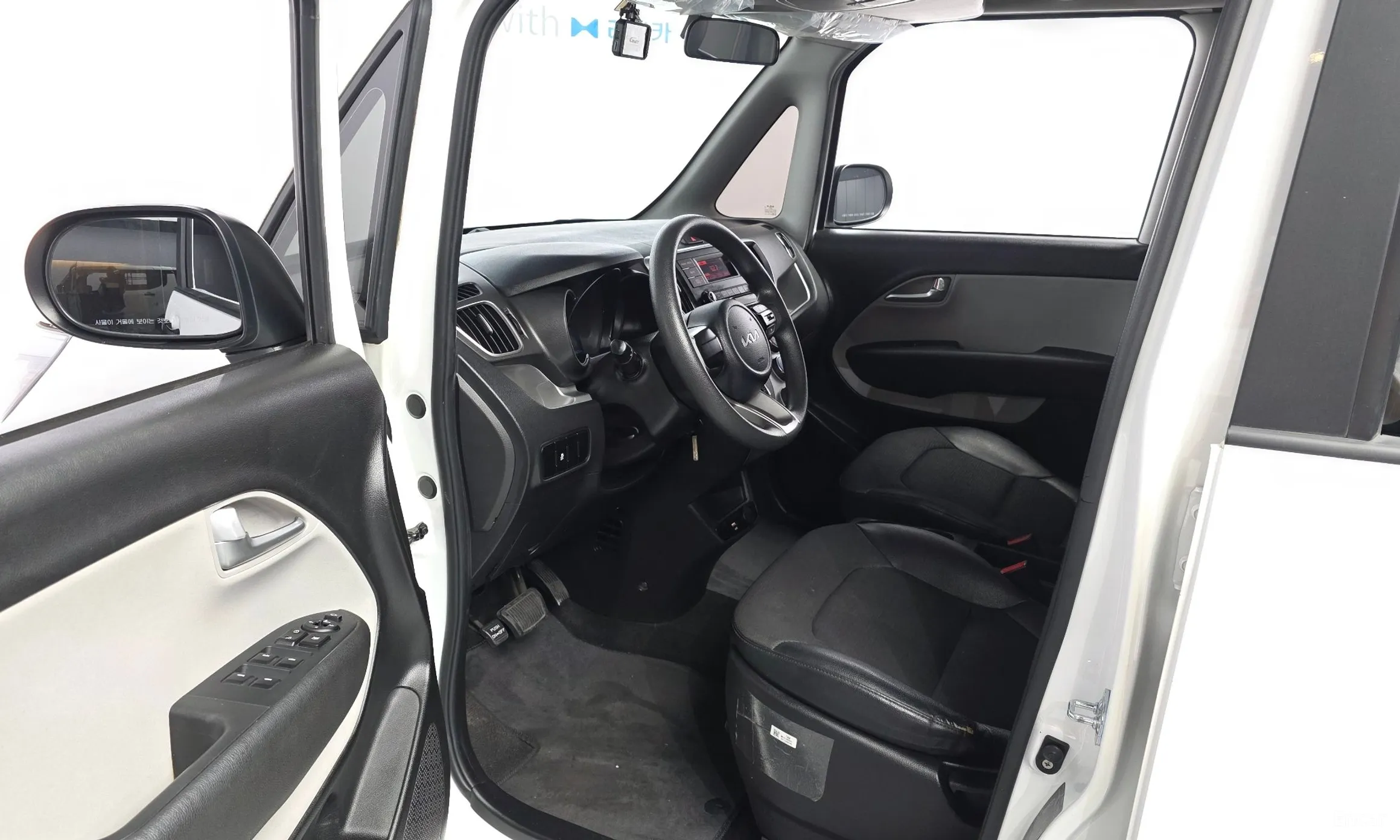 Kia Ray превью 10
