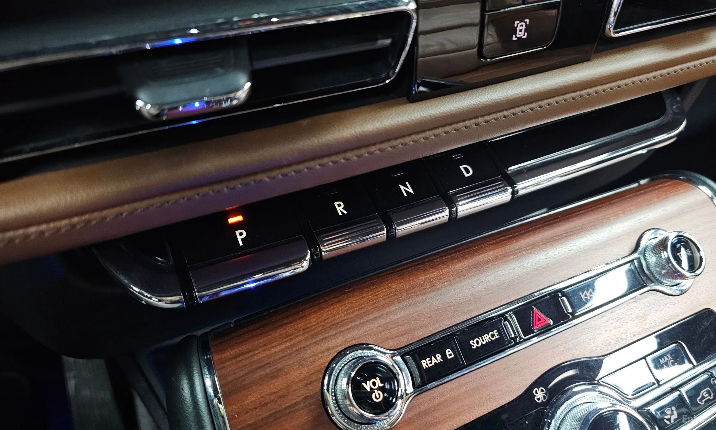 Lincoln Aviator 2nd Generation превью 9