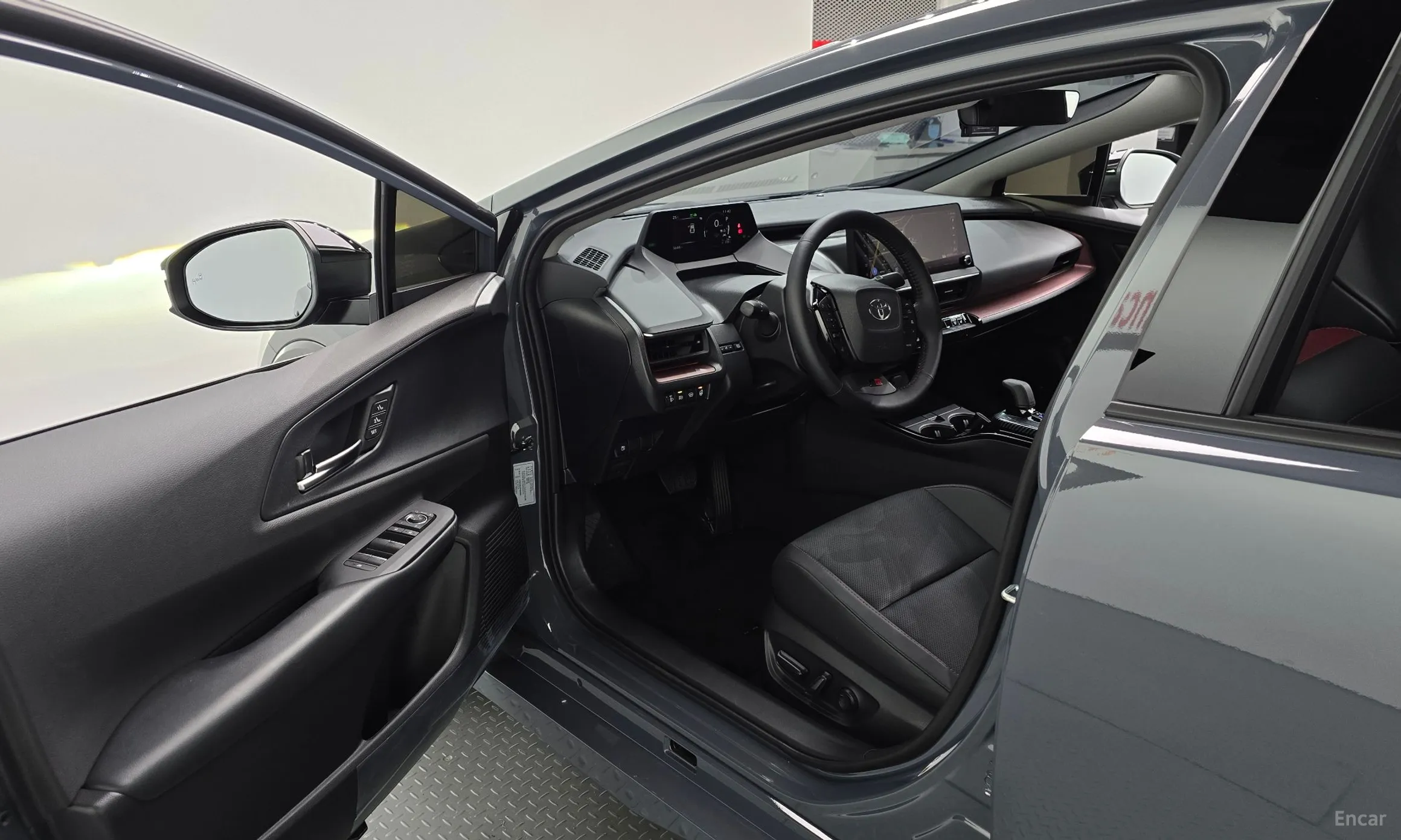 Toyota Prius 5th Generation превью 10
