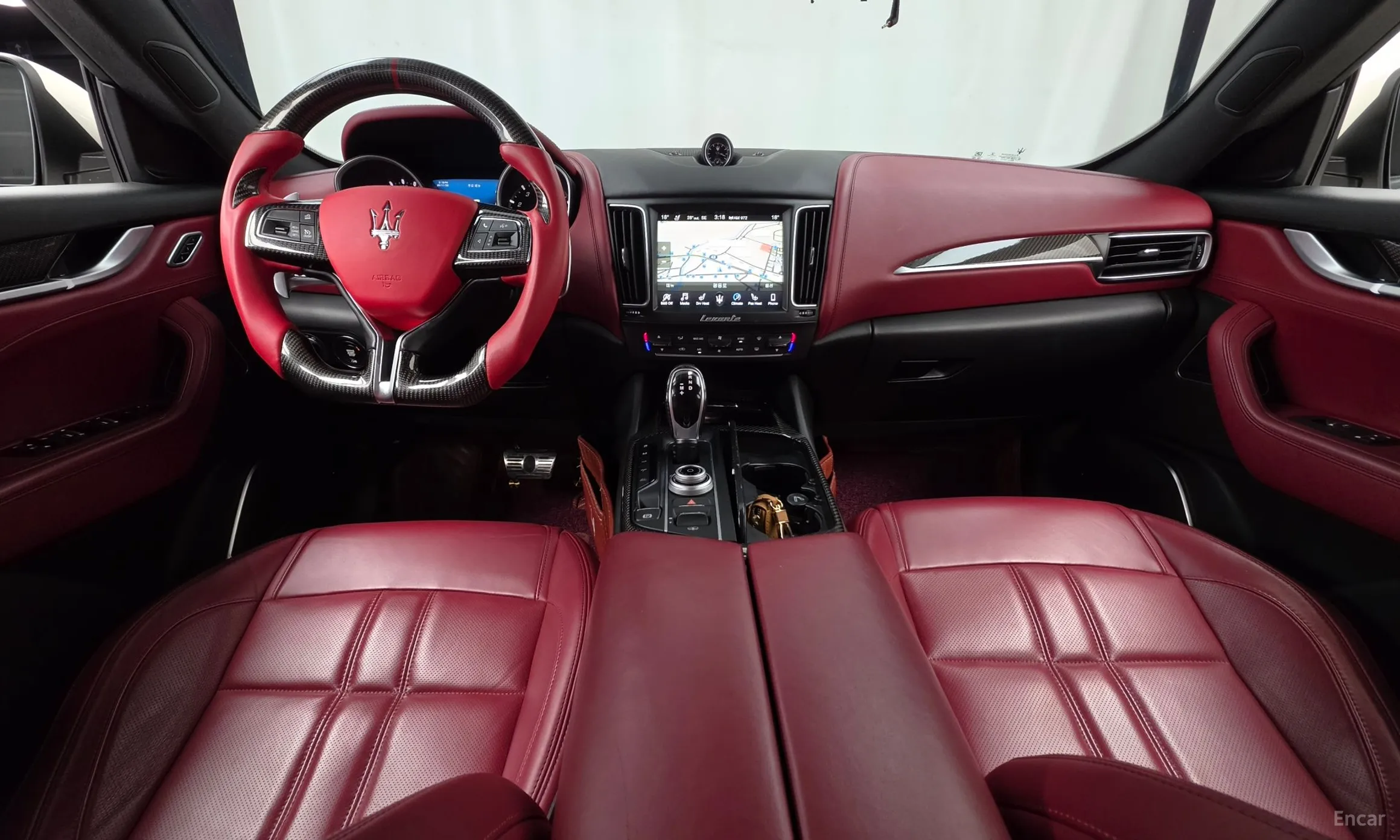 Maserati Levante превью 7