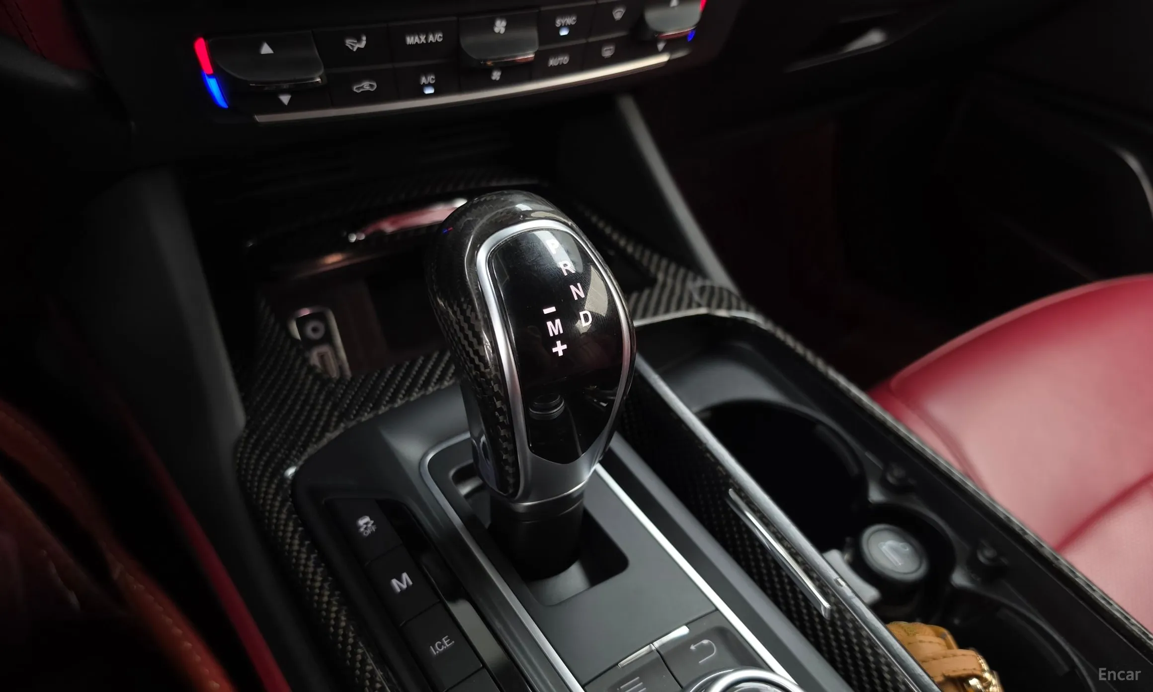 Maserati Levante превью 9