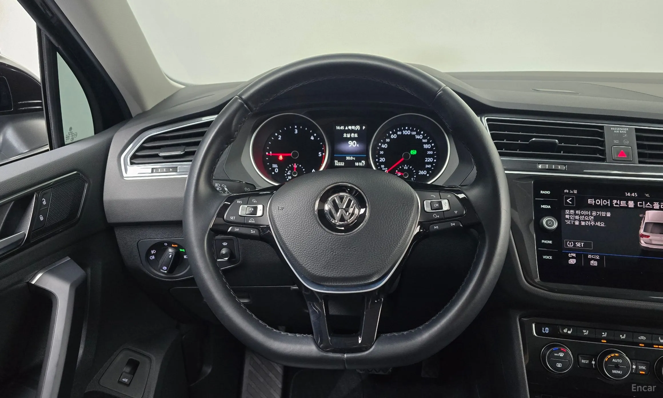 Volkswagen Tiguan 2nd Generation превью 13