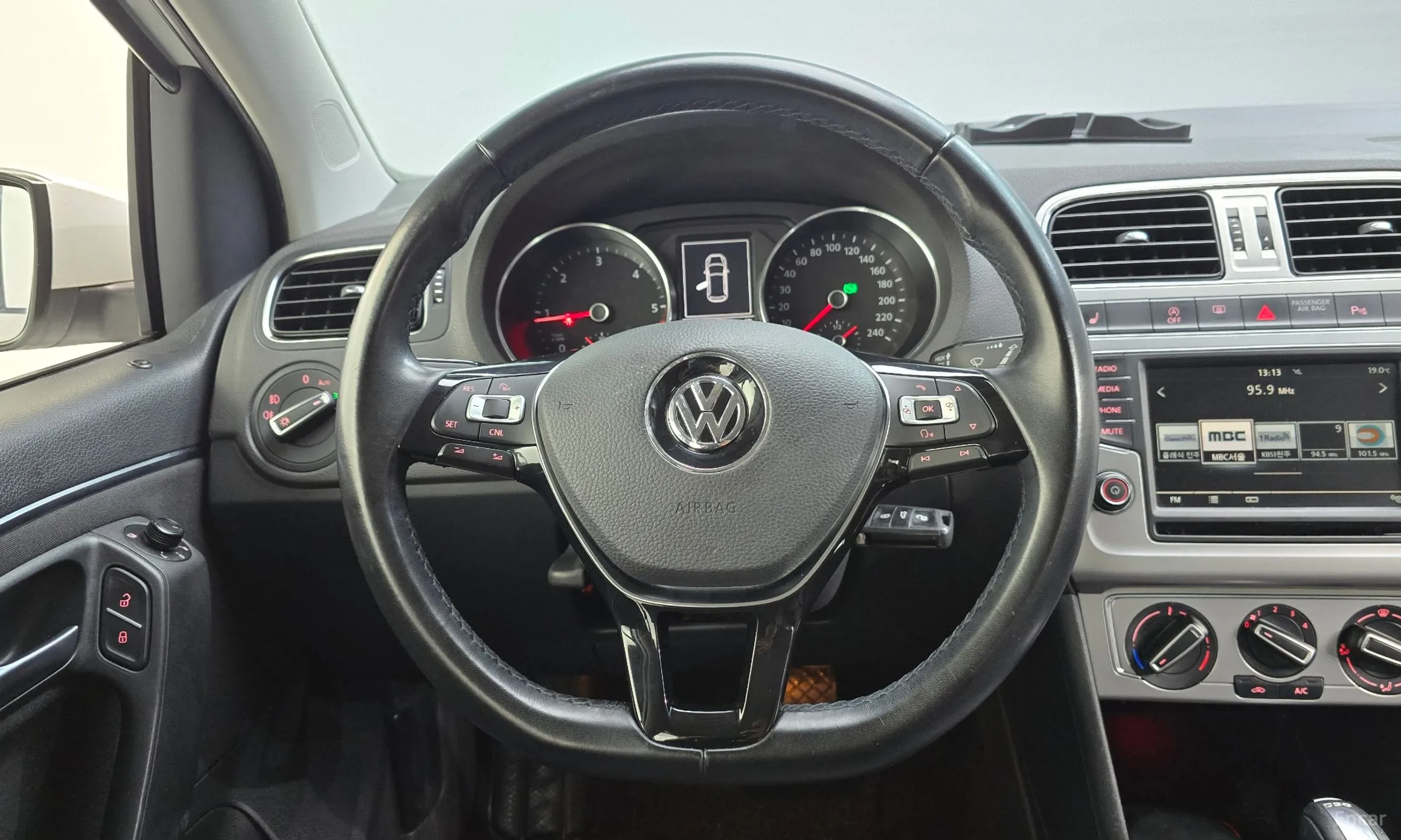 Volkswagen Polo превью 12