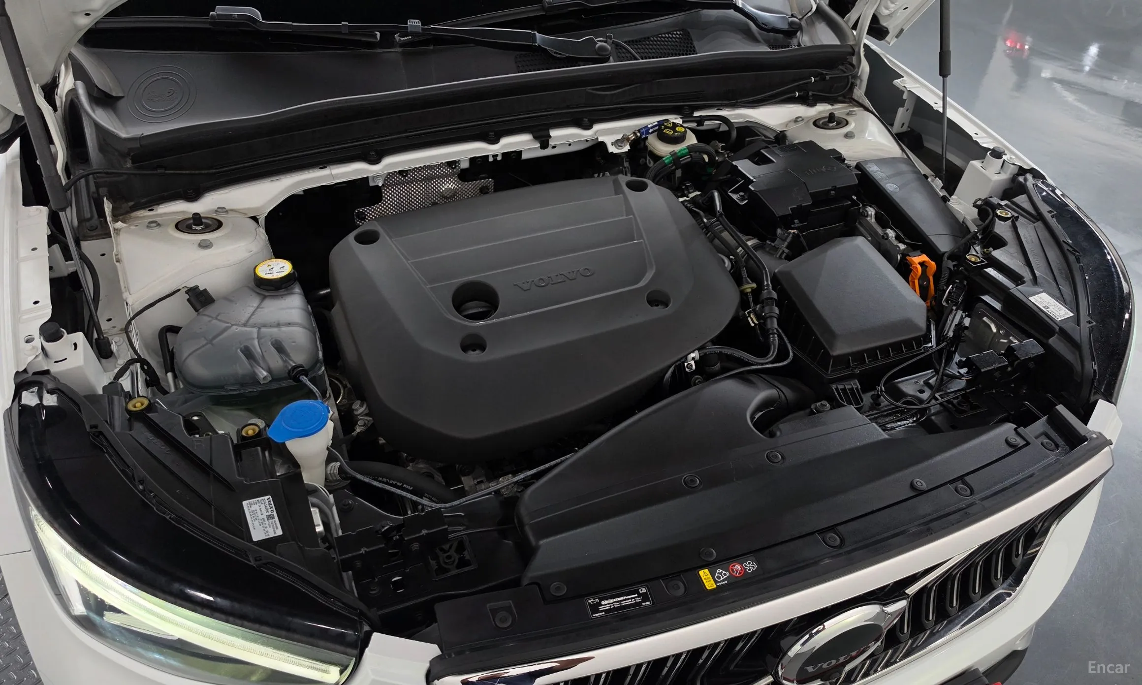 Volvo XC40 превью 6