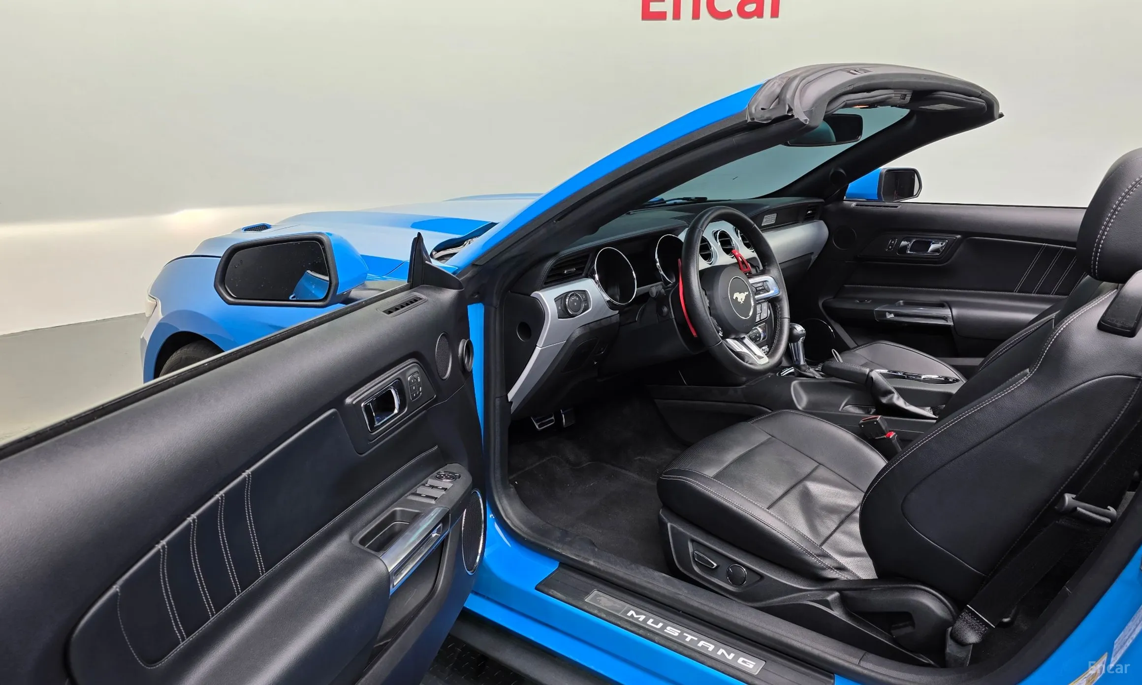 Ford Mustang превью 10