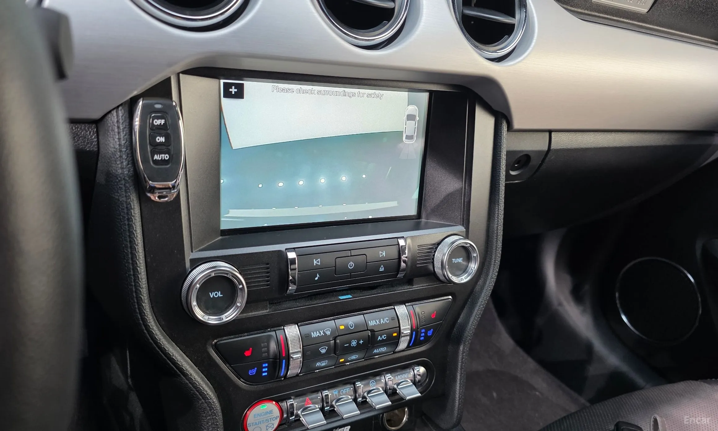 Ford Mustang превью 15