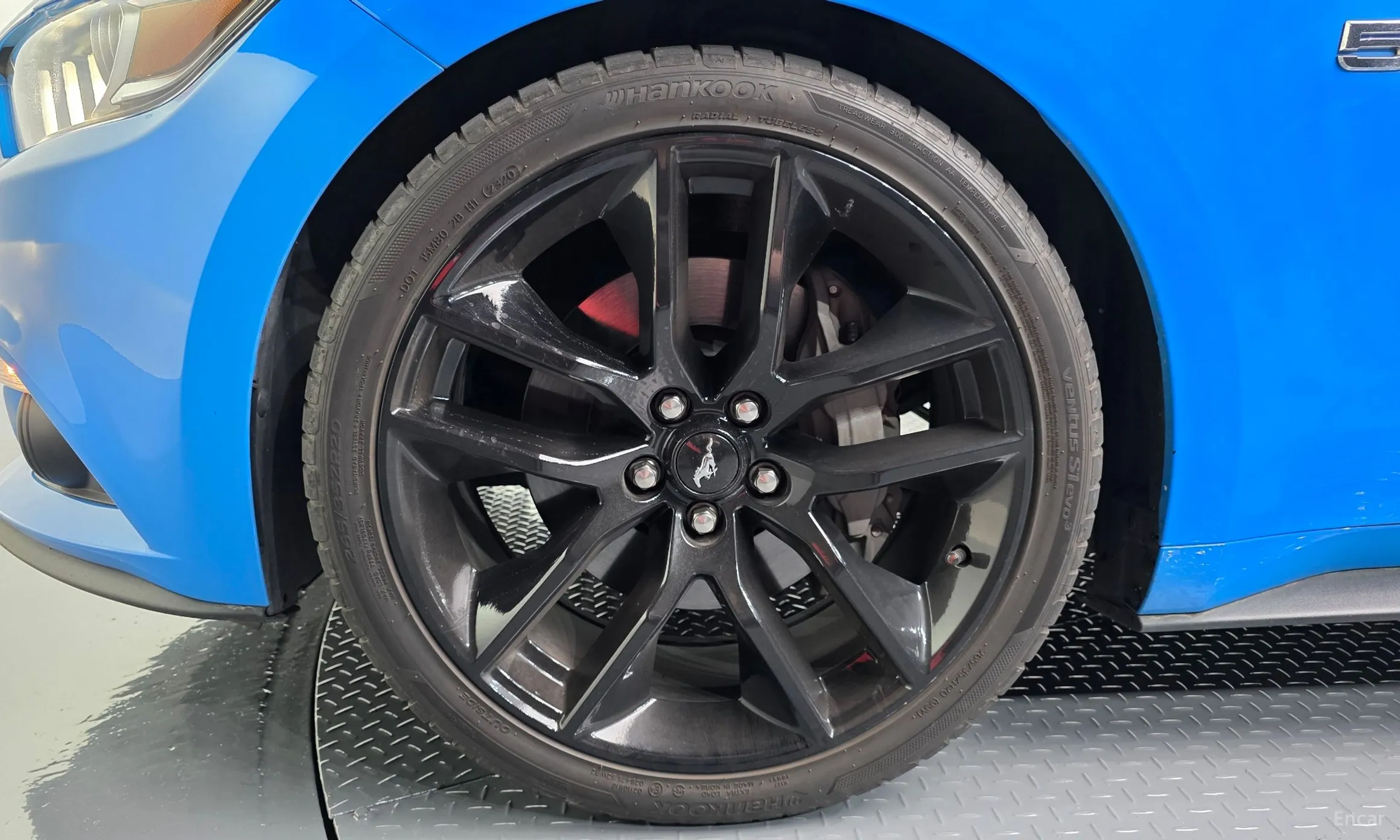 Ford Mustang превью 5