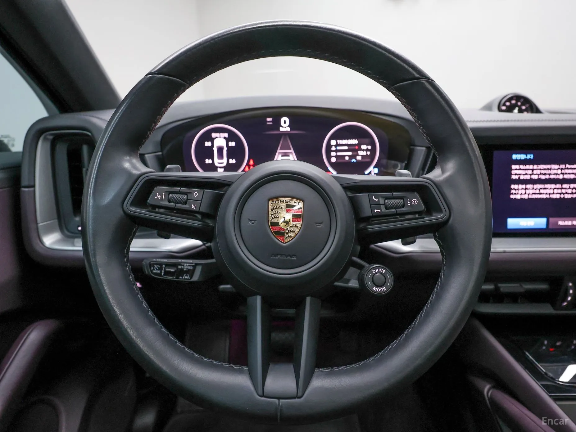 Porsche Cayenne (PO536) превью 14