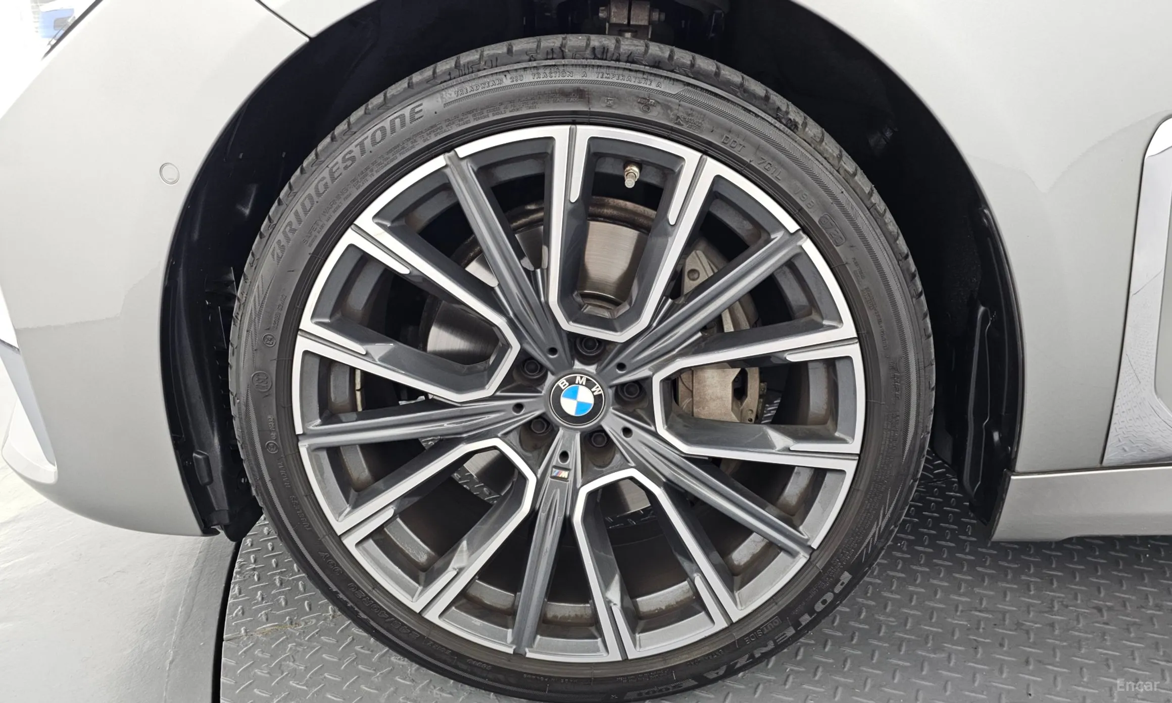 BMW 7 Series (G11) превью 5