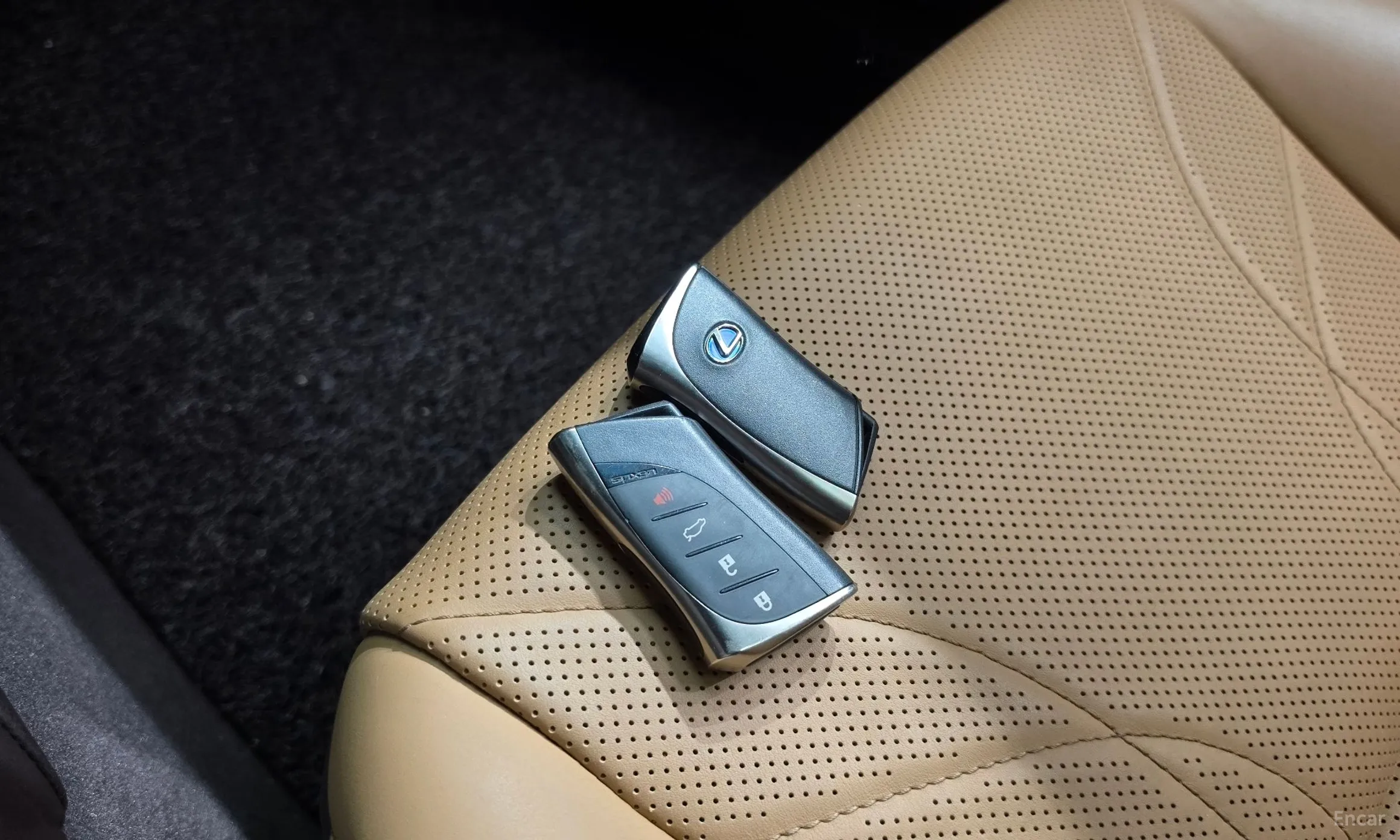 Lexus ES300h 7th Generation превью 17