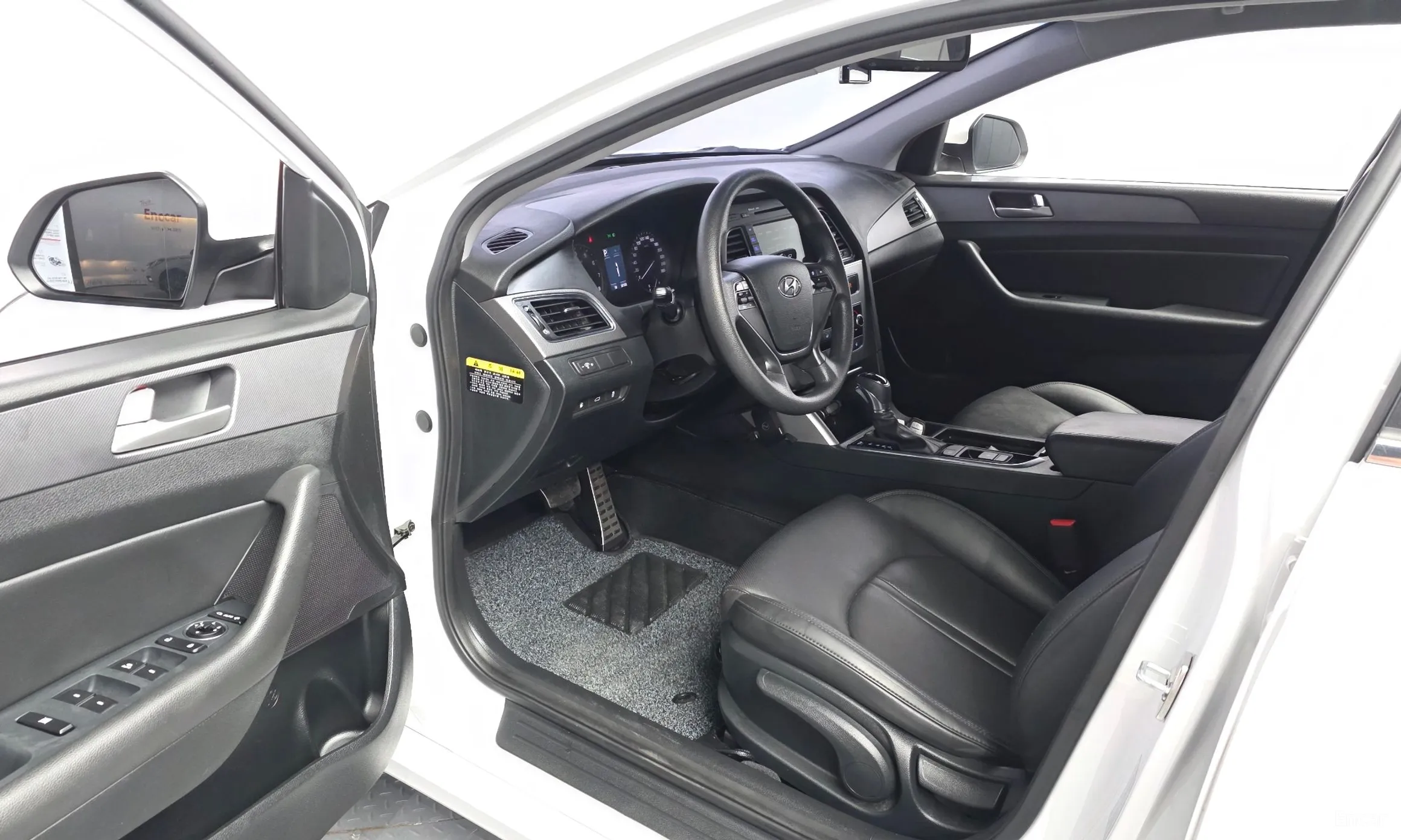 Hyundai LF Sonata превью 10