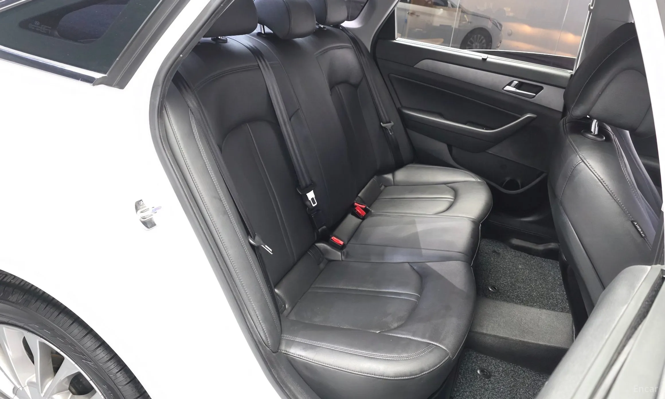 Hyundai LF Sonata превью 12