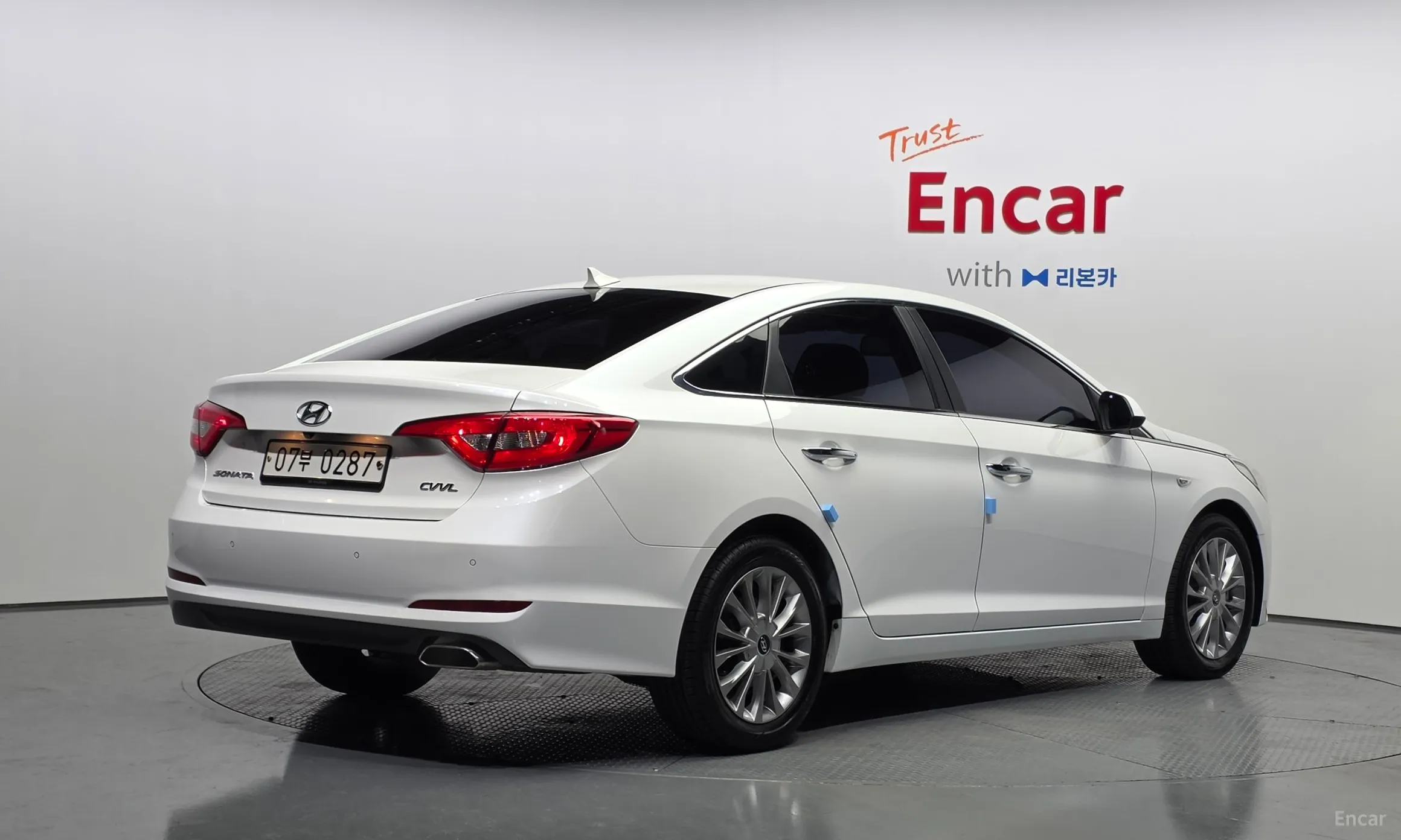 Hyundai LF Sonata превью 2