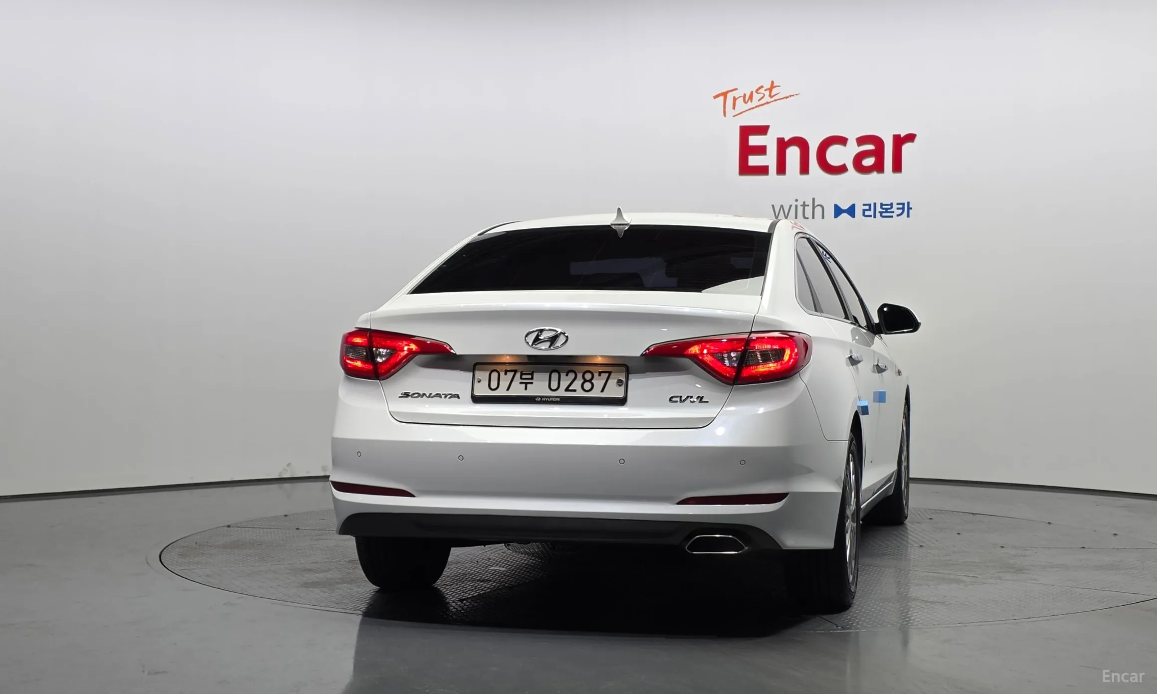 Hyundai LF Sonata превью 4