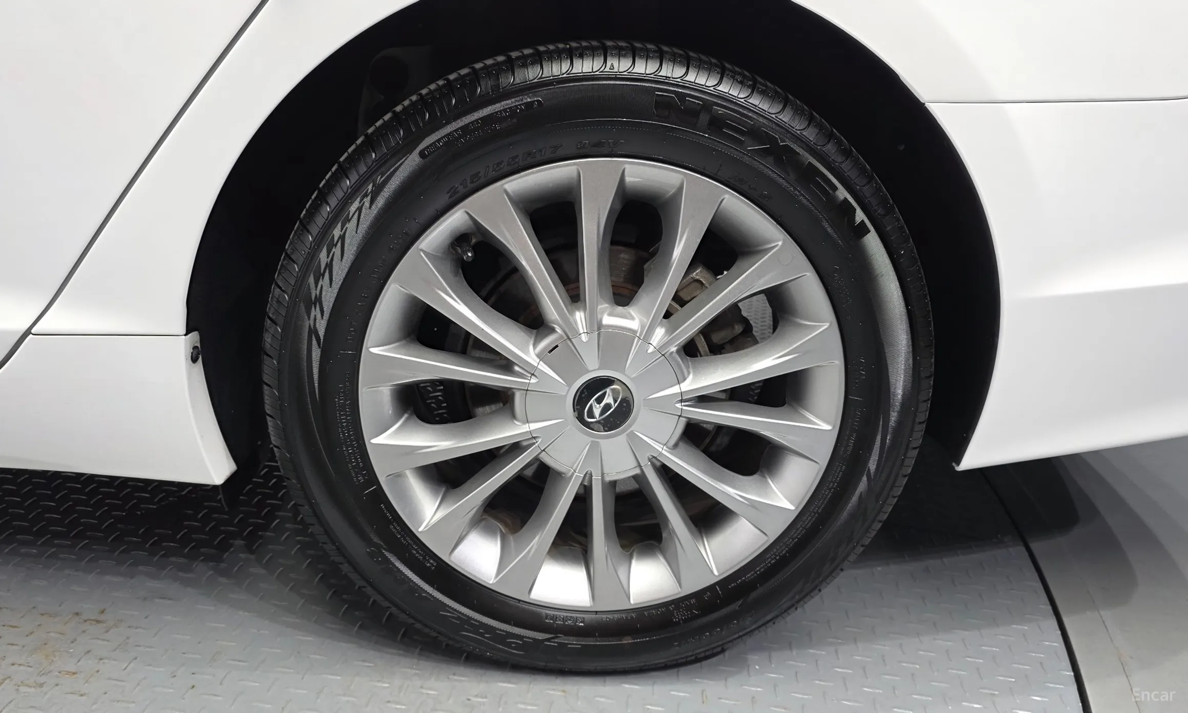 Hyundai LF Sonata превью 5