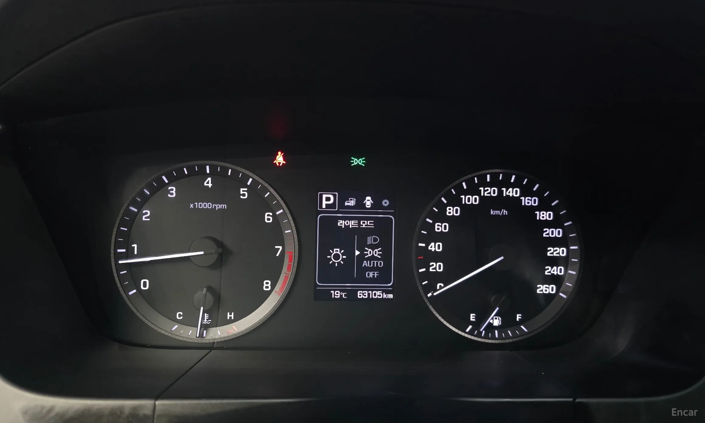 Hyundai LF Sonata превью 8
