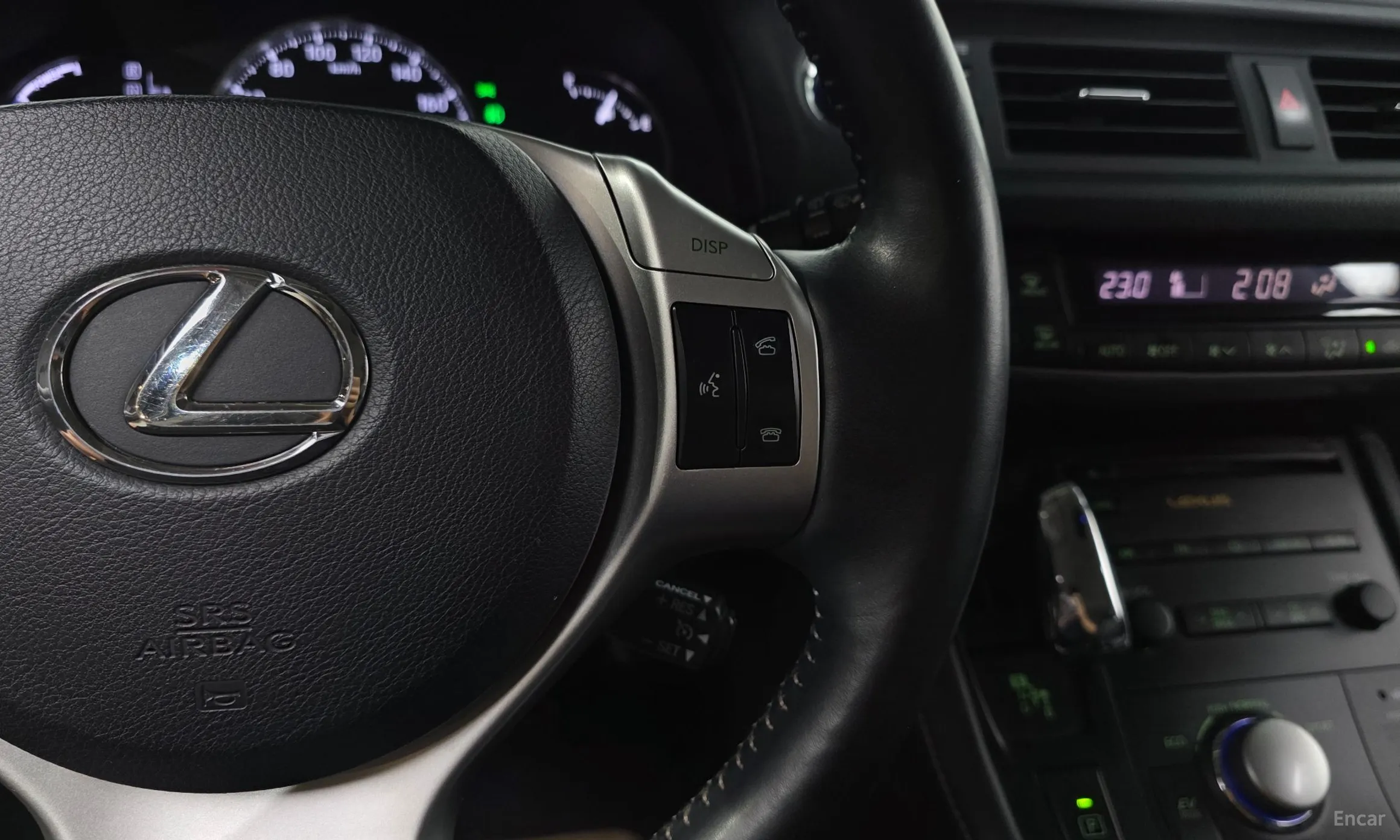 Lexus CT200h превью 18