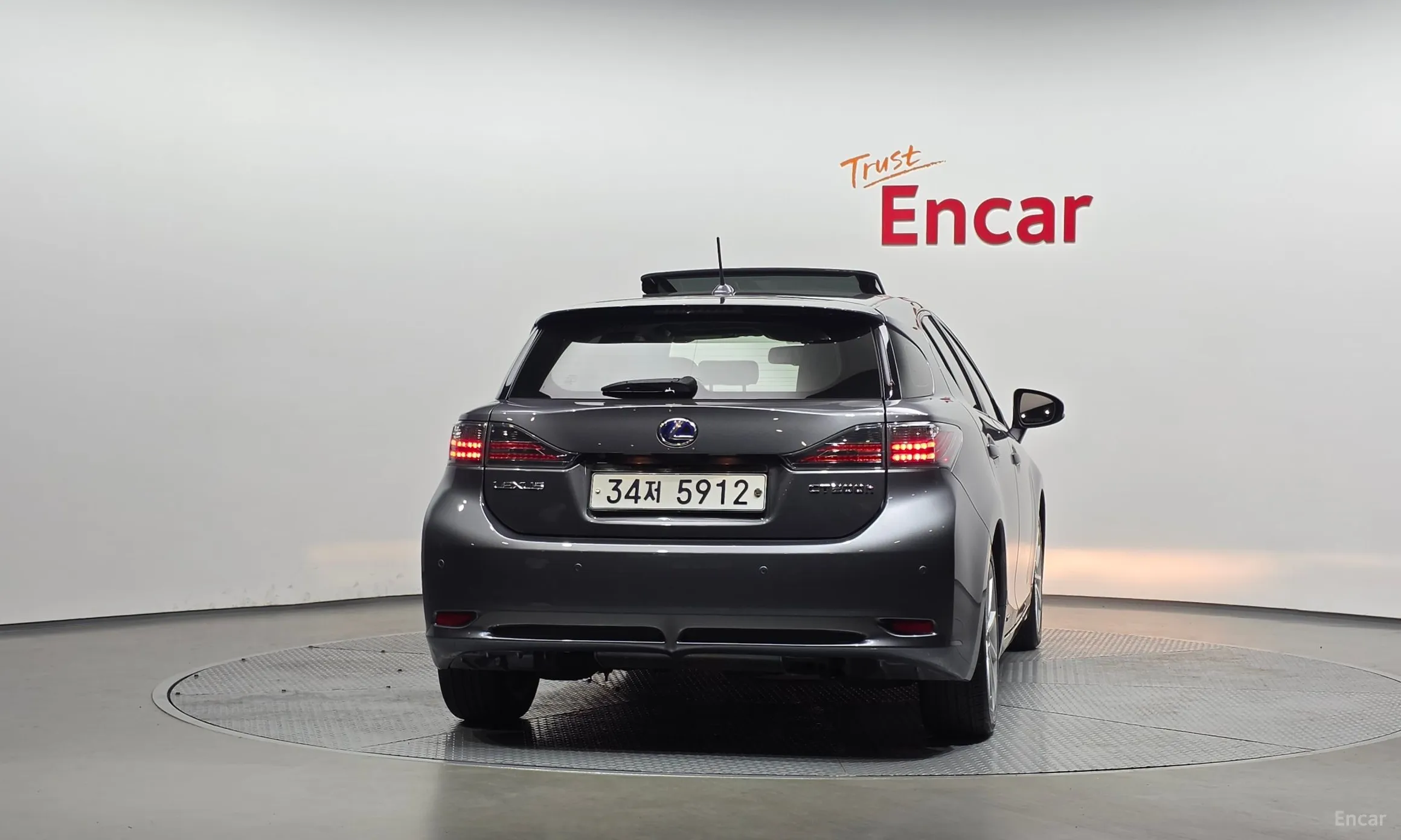 Lexus CT200h превью 4