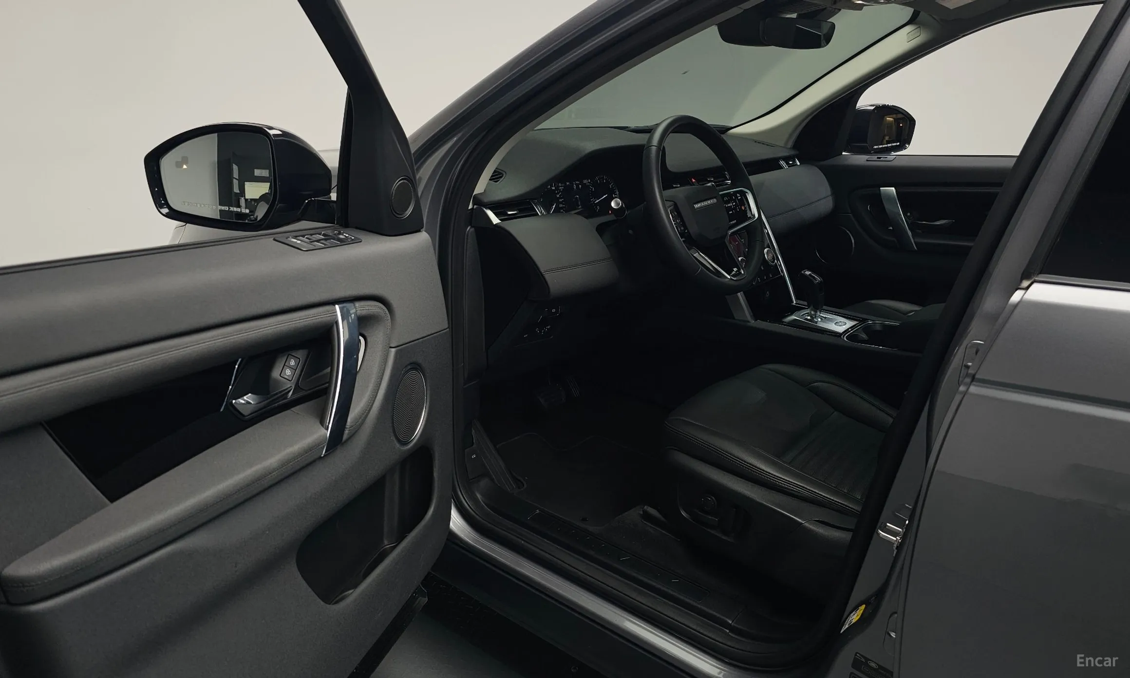 Land Rover Discovery Sports превью 10