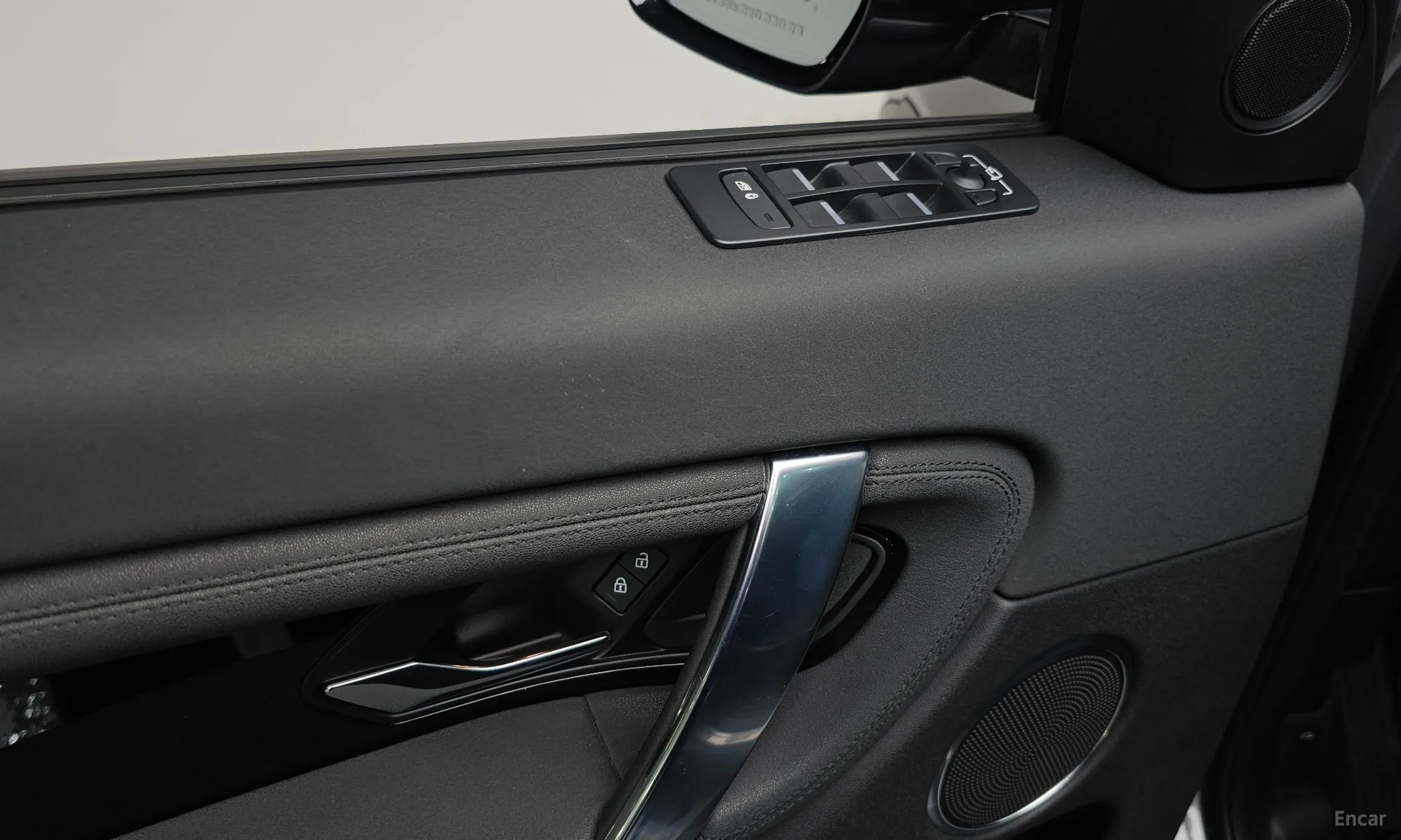 Land Rover Discovery Sports превью 18