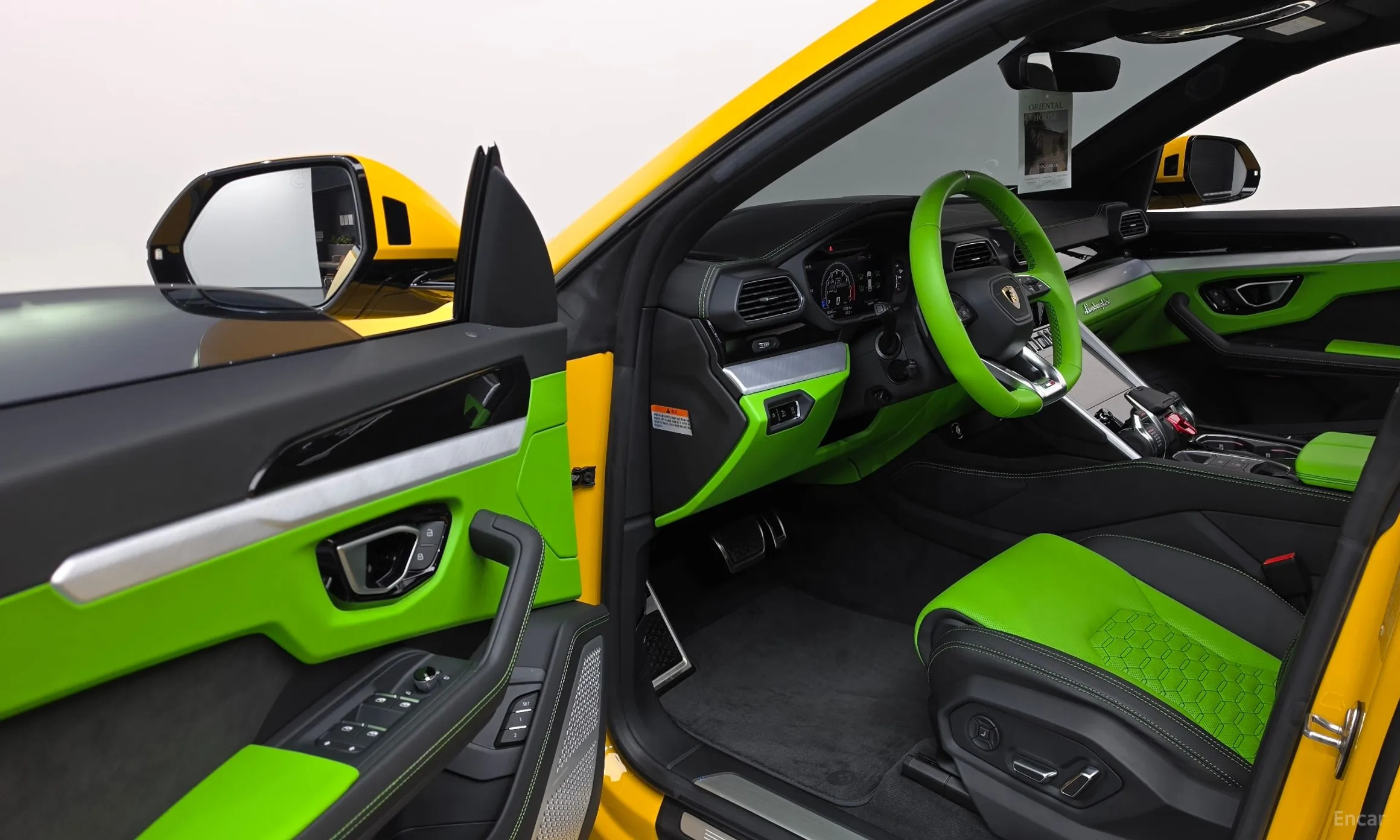 Lamborghini Urus превью 10
