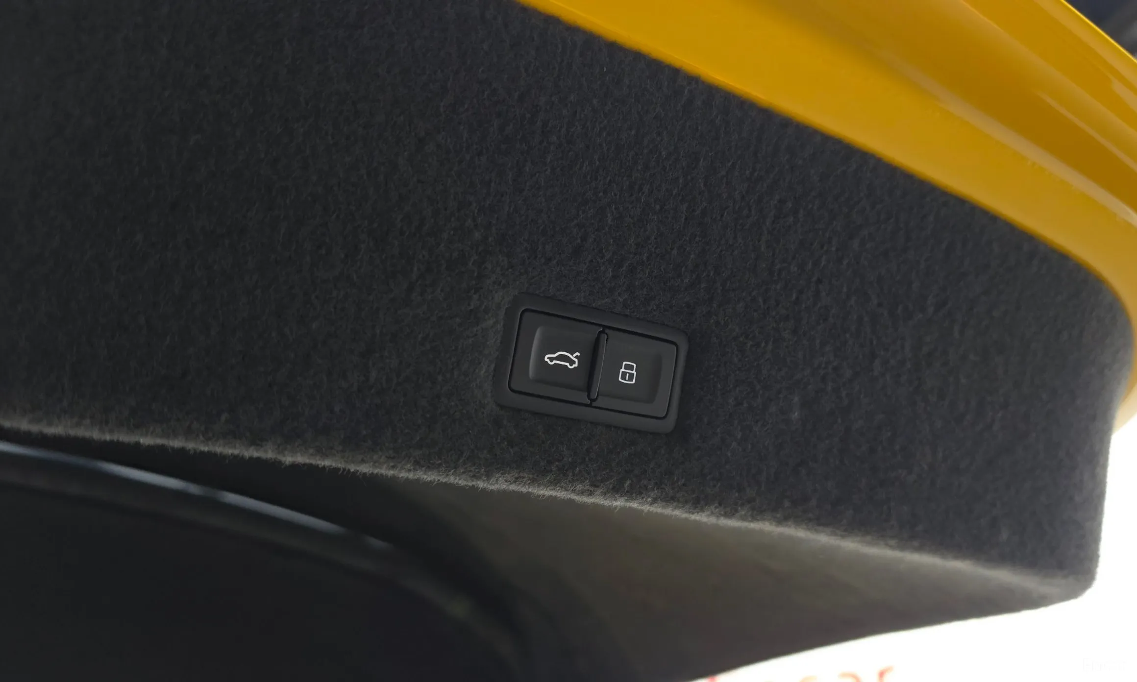 Lamborghini Urus превью 17