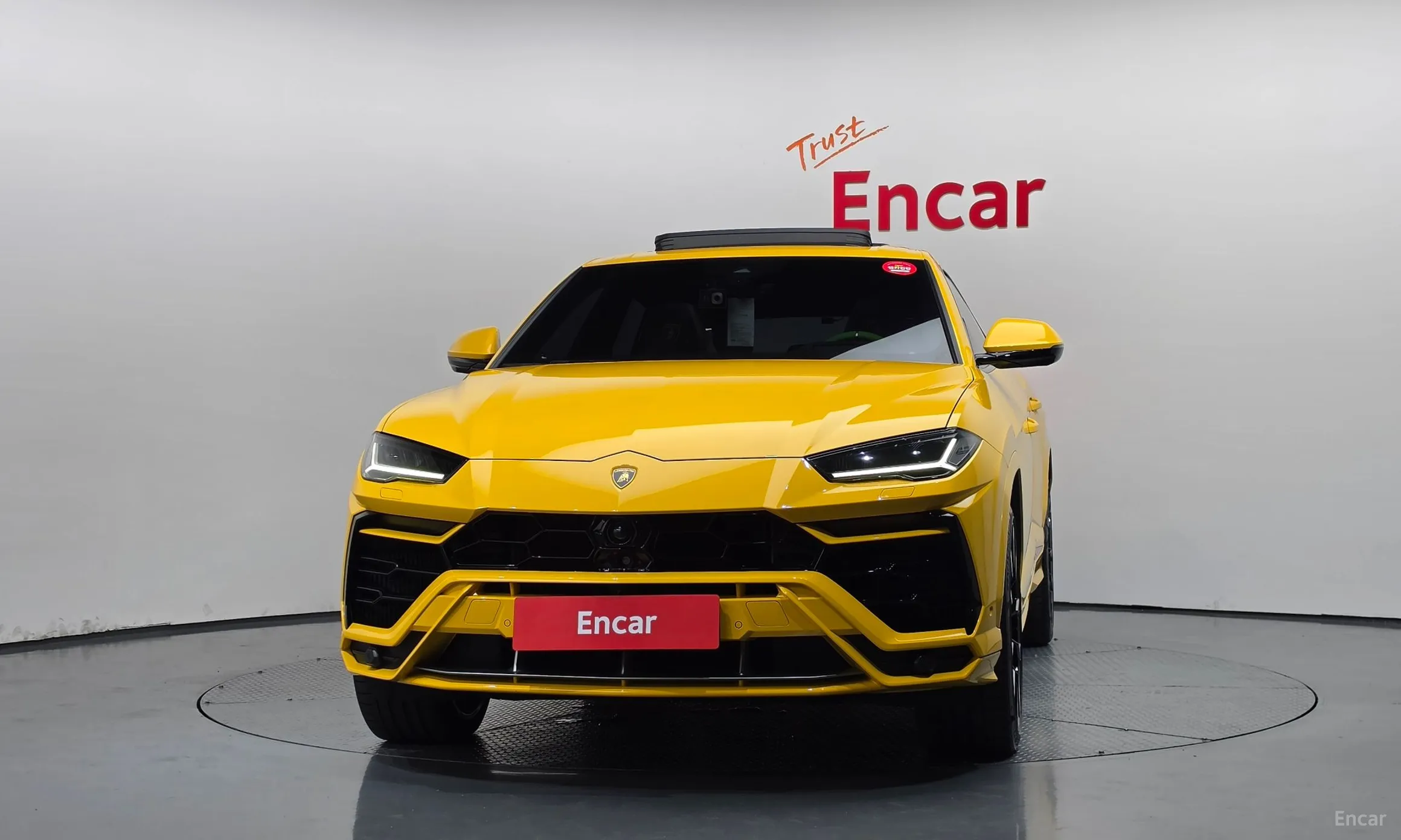 Lamborghini Urus превью 3