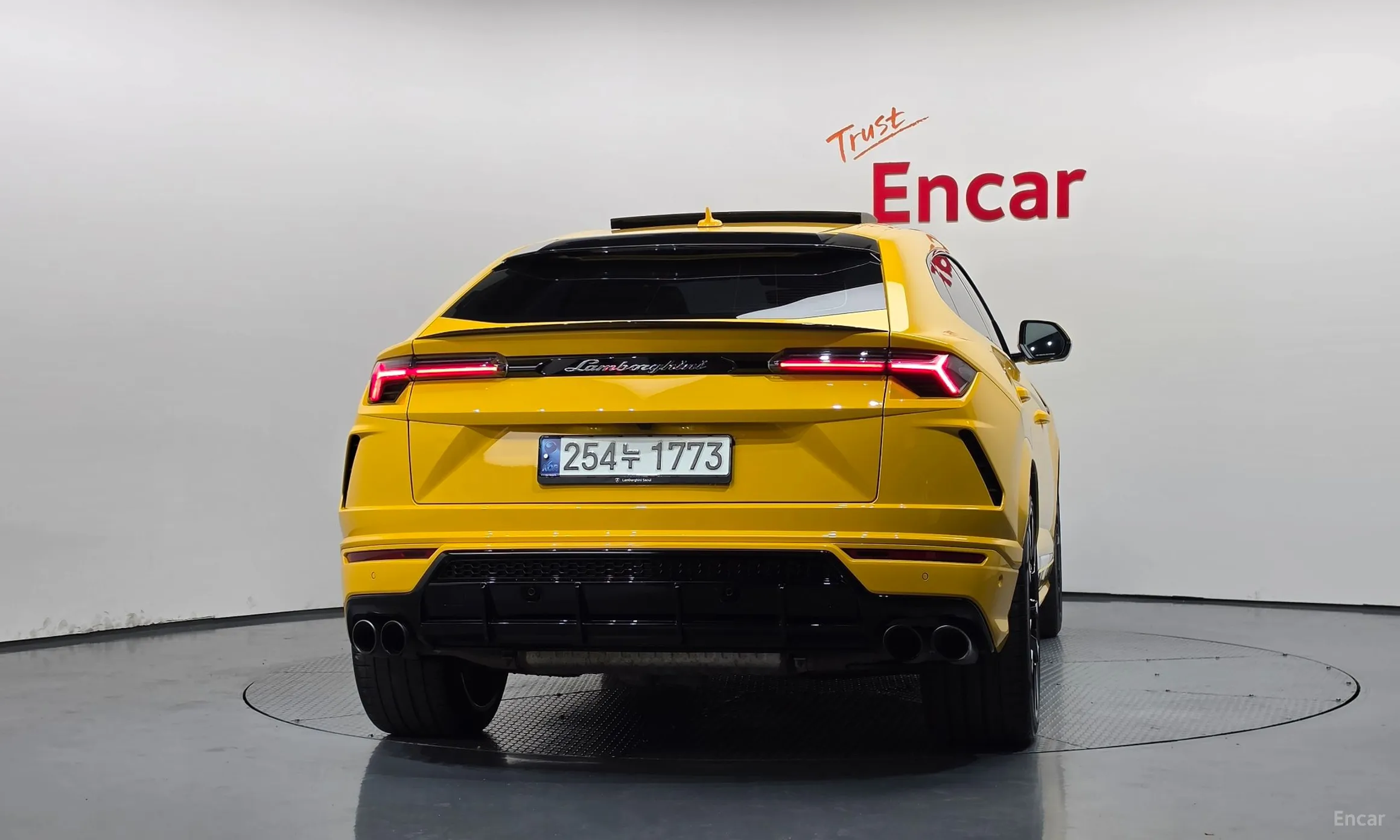 Lamborghini Urus превью 4