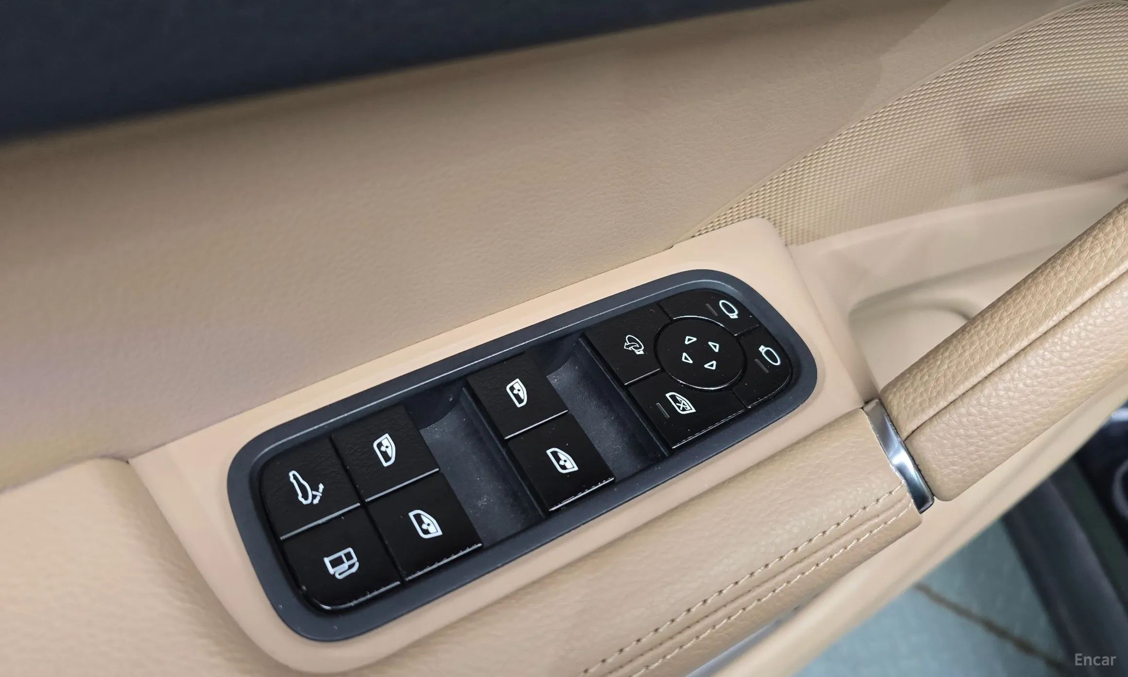 Porsche Cayenne (PO536) превью 19