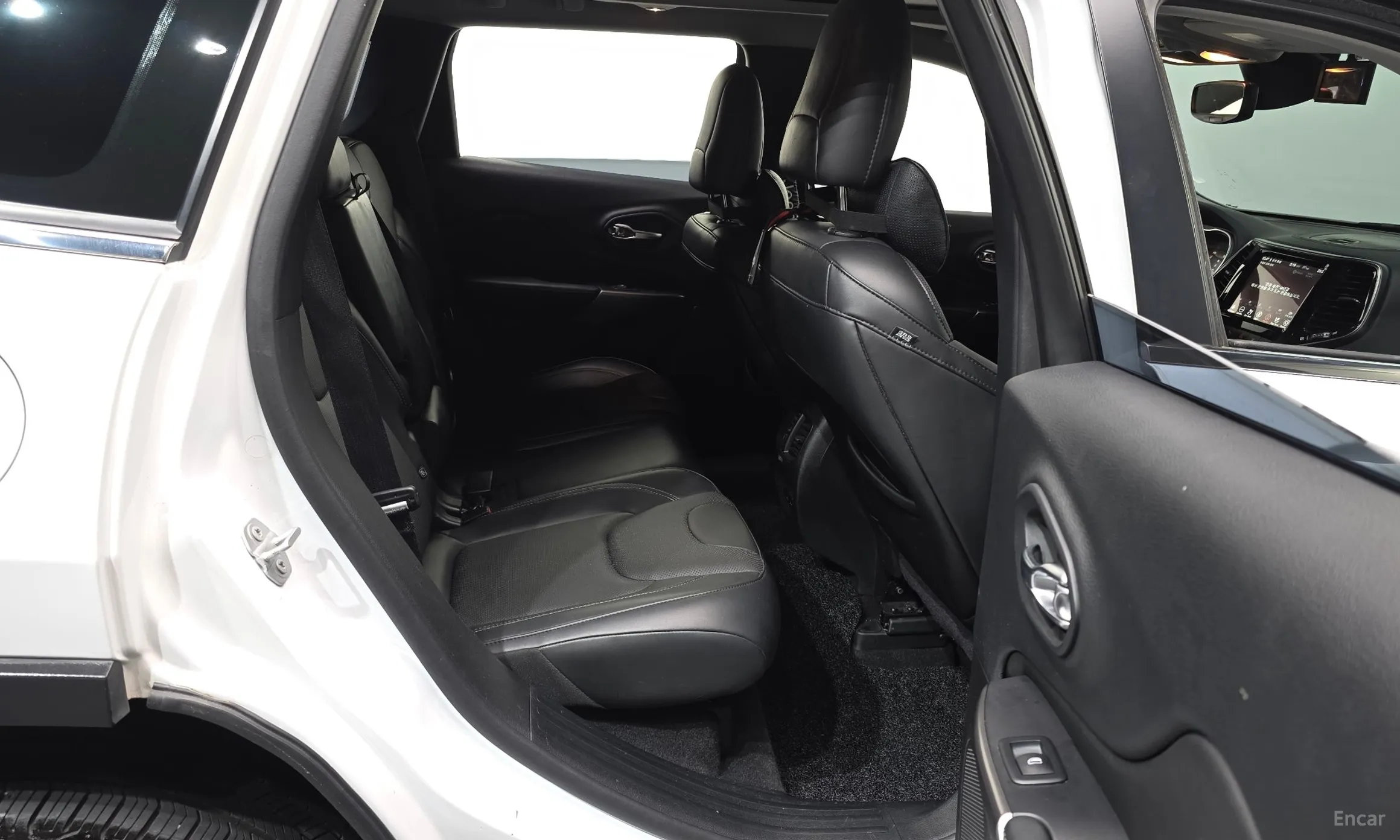 Jeep Cherokee (KL) превью 12
