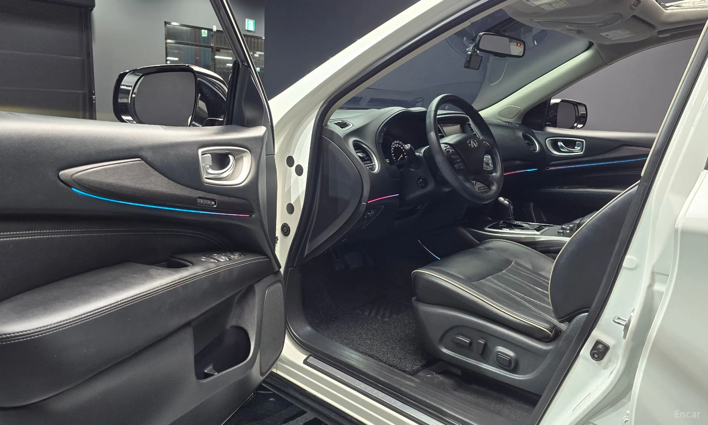 Infiniti QX60 превью 10