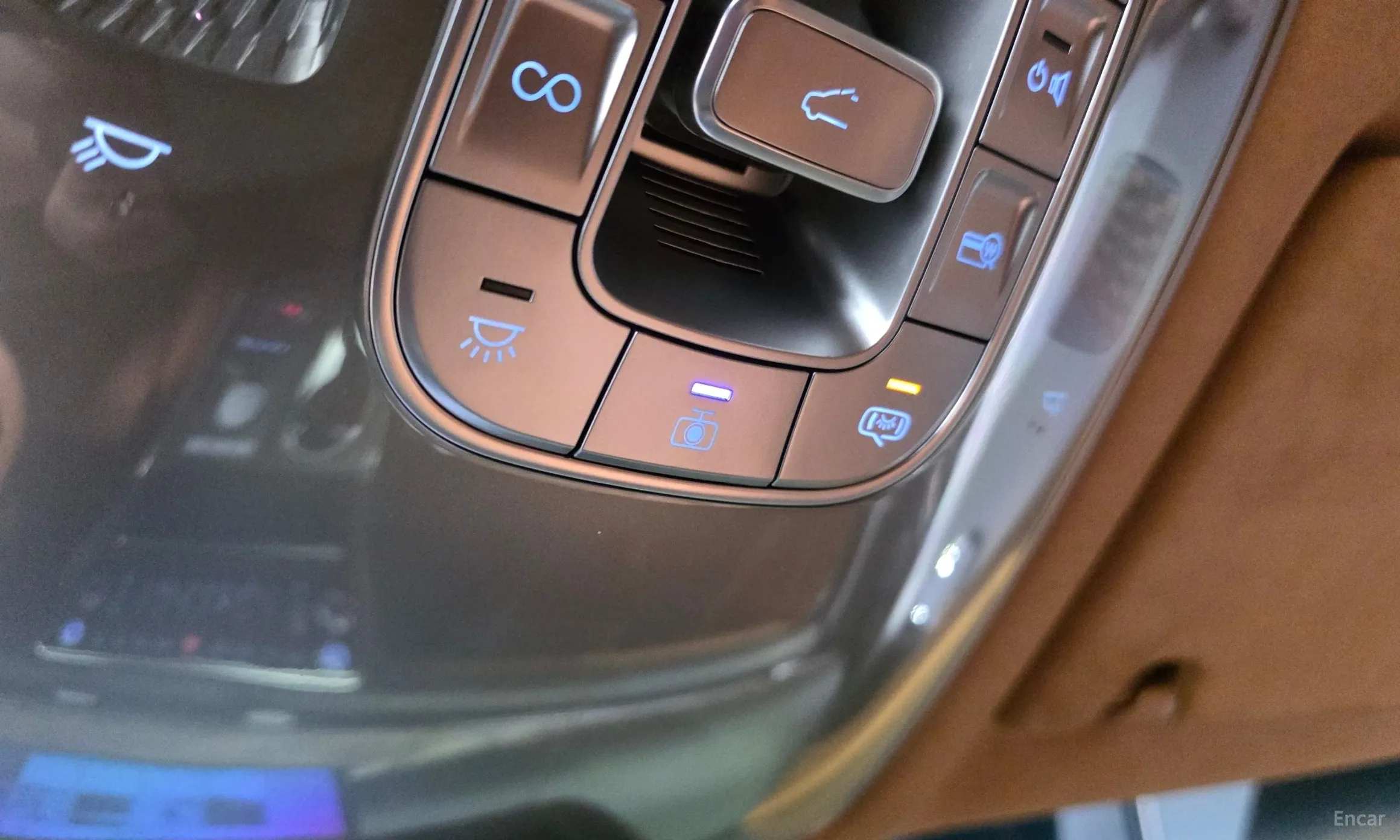 Genesis GV80 превью 17