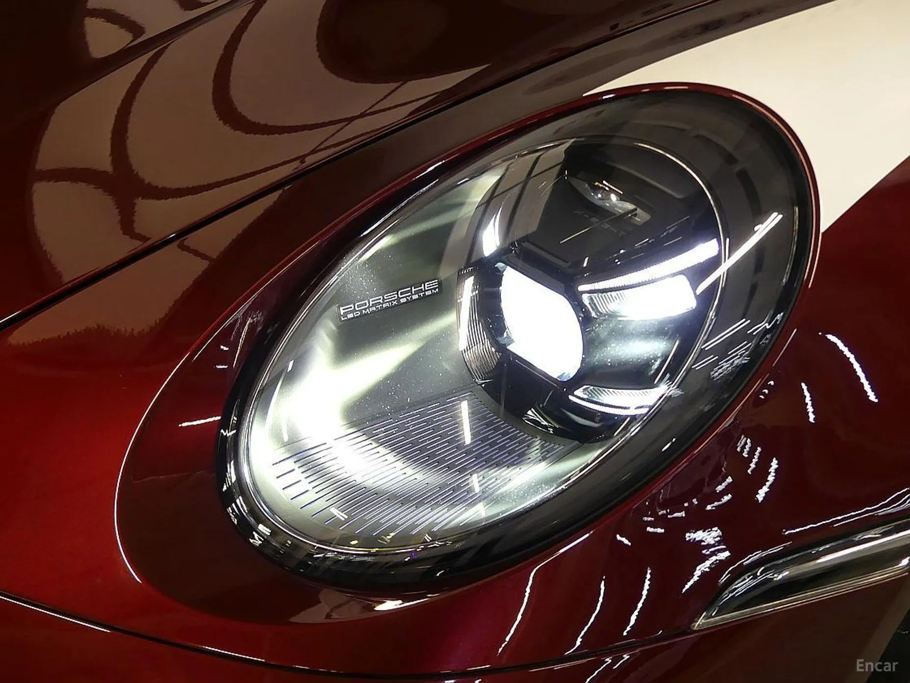 Porsche 911 (992) превью 20