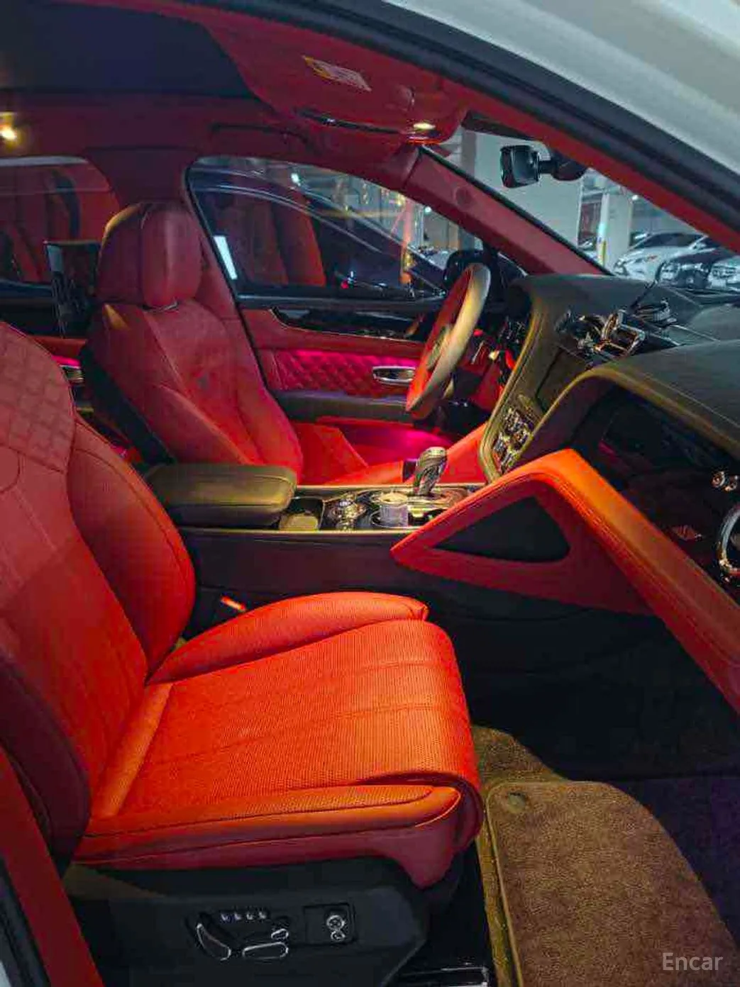 Bentley Bentayga превью 8