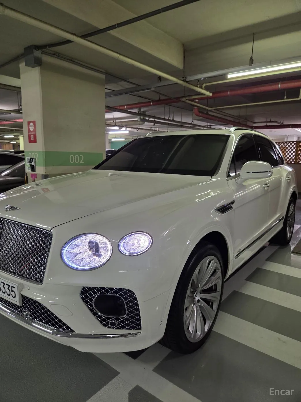 Bentley Bentayga превью 12