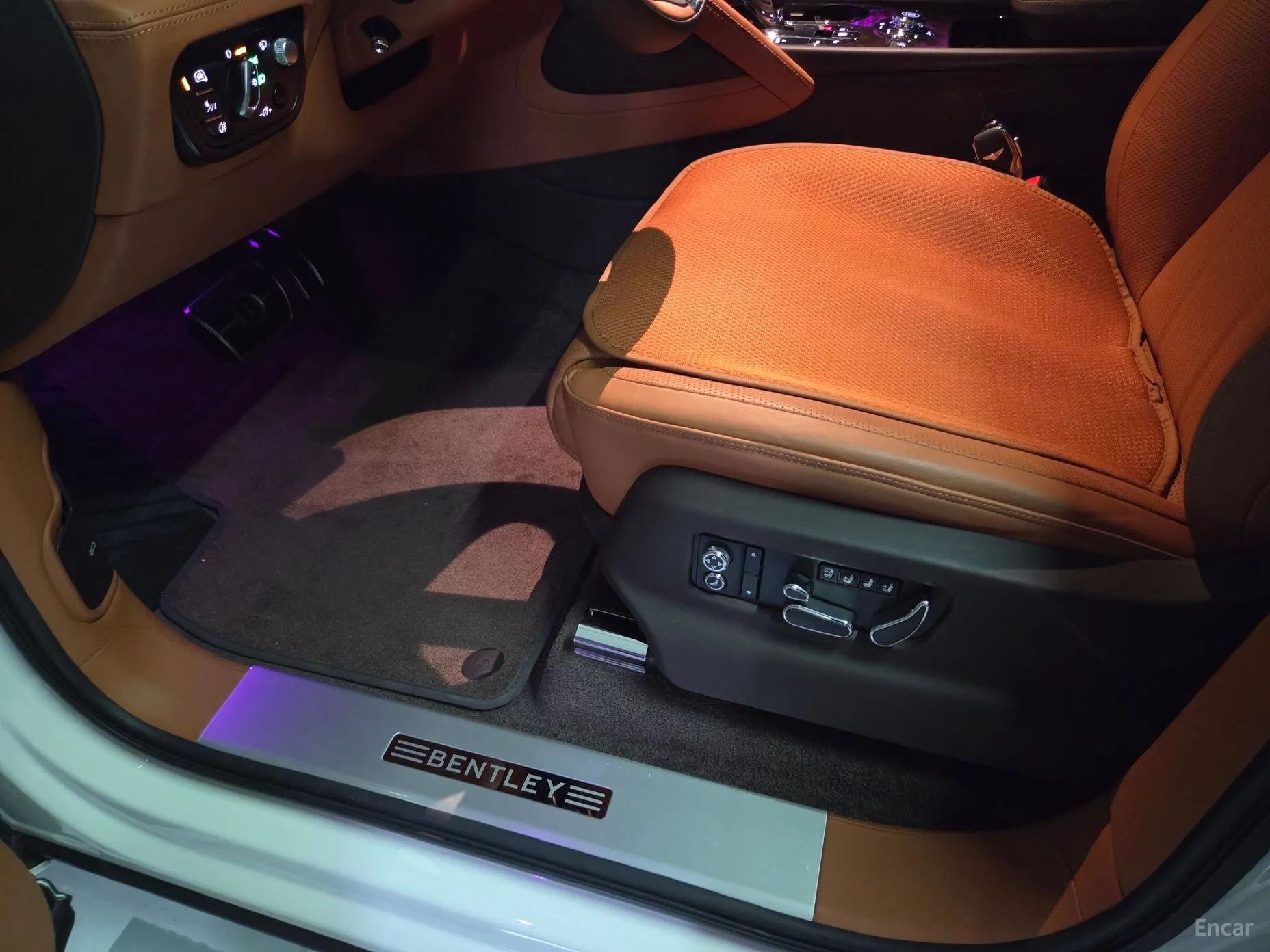 Bentley Bentayga превью 15
