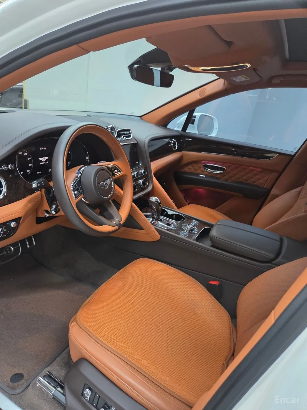 Bentley Bentayga превью 7