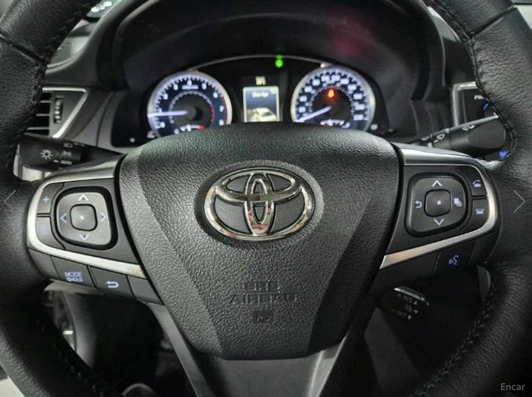 Toyota New Camry превью 11