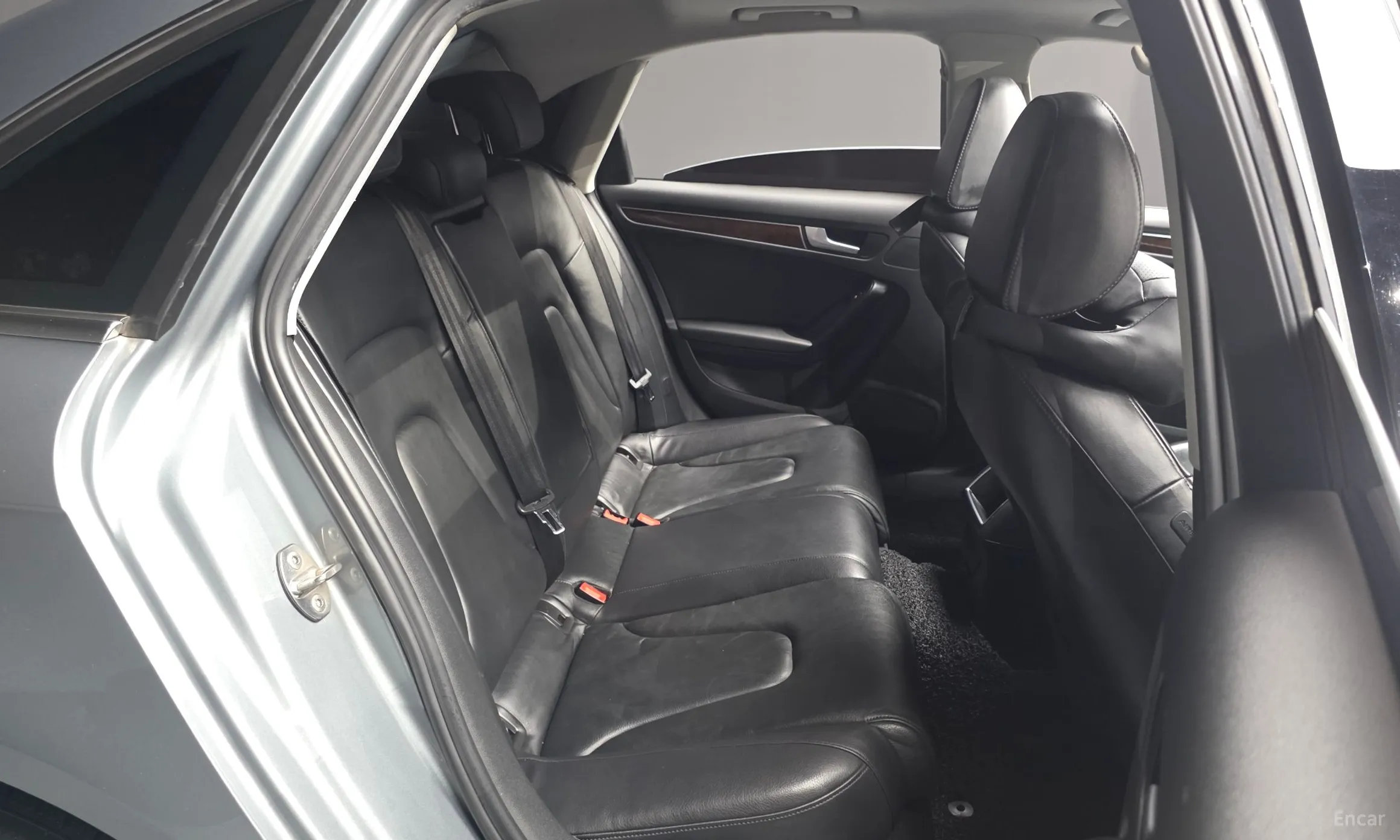Audi New A4 превью 12