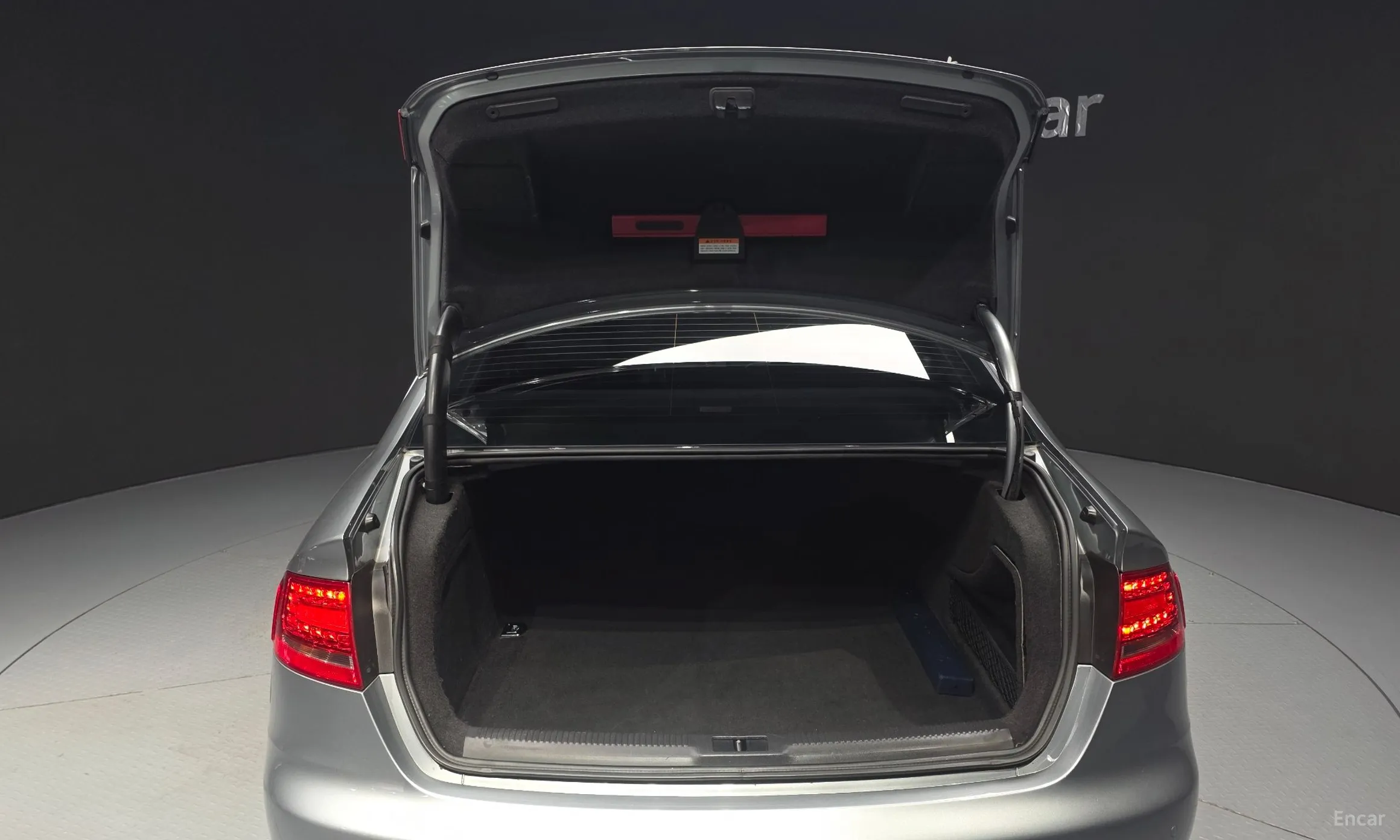 Audi New A4 превью 20