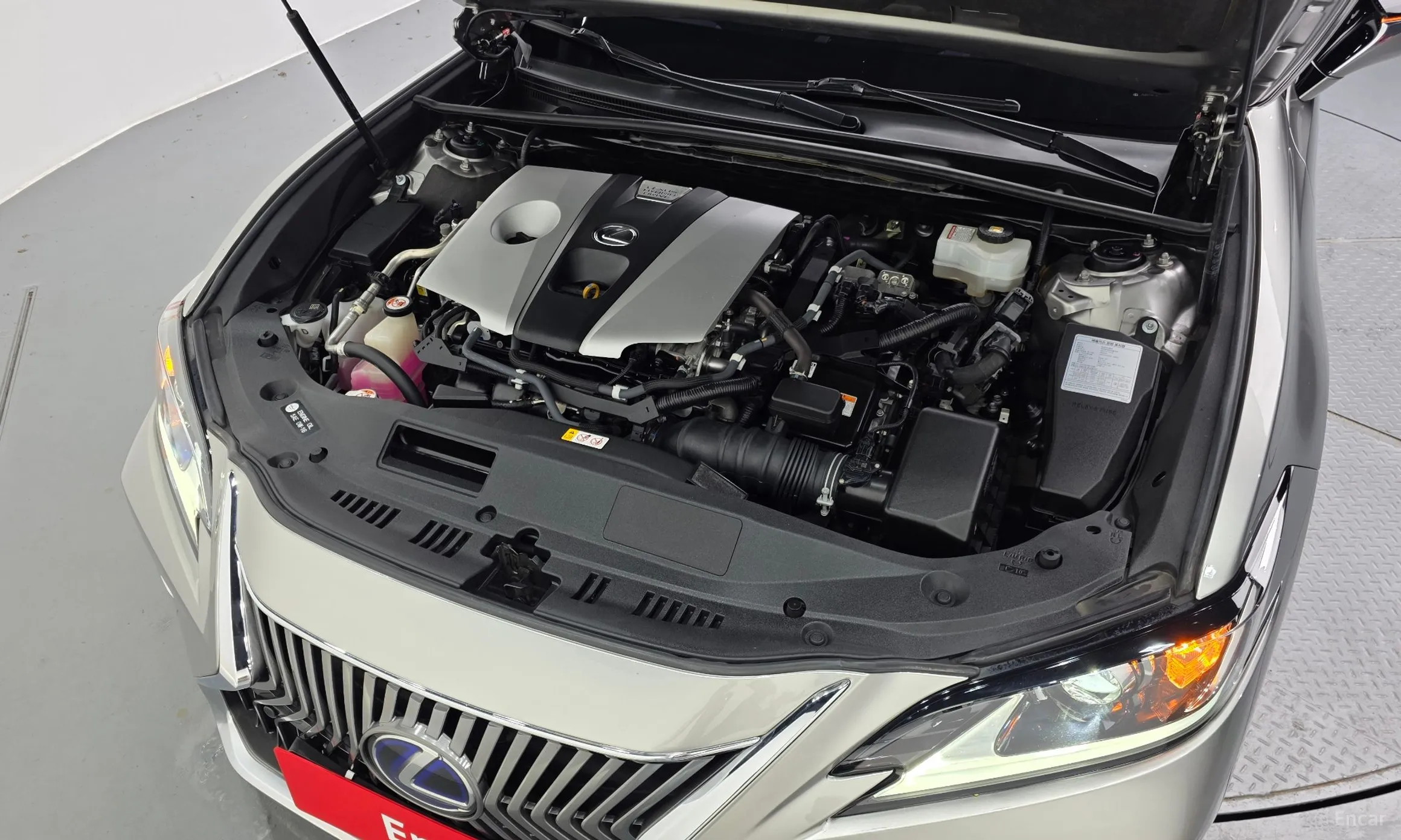 Lexus ES300h 7th Generation превью 6