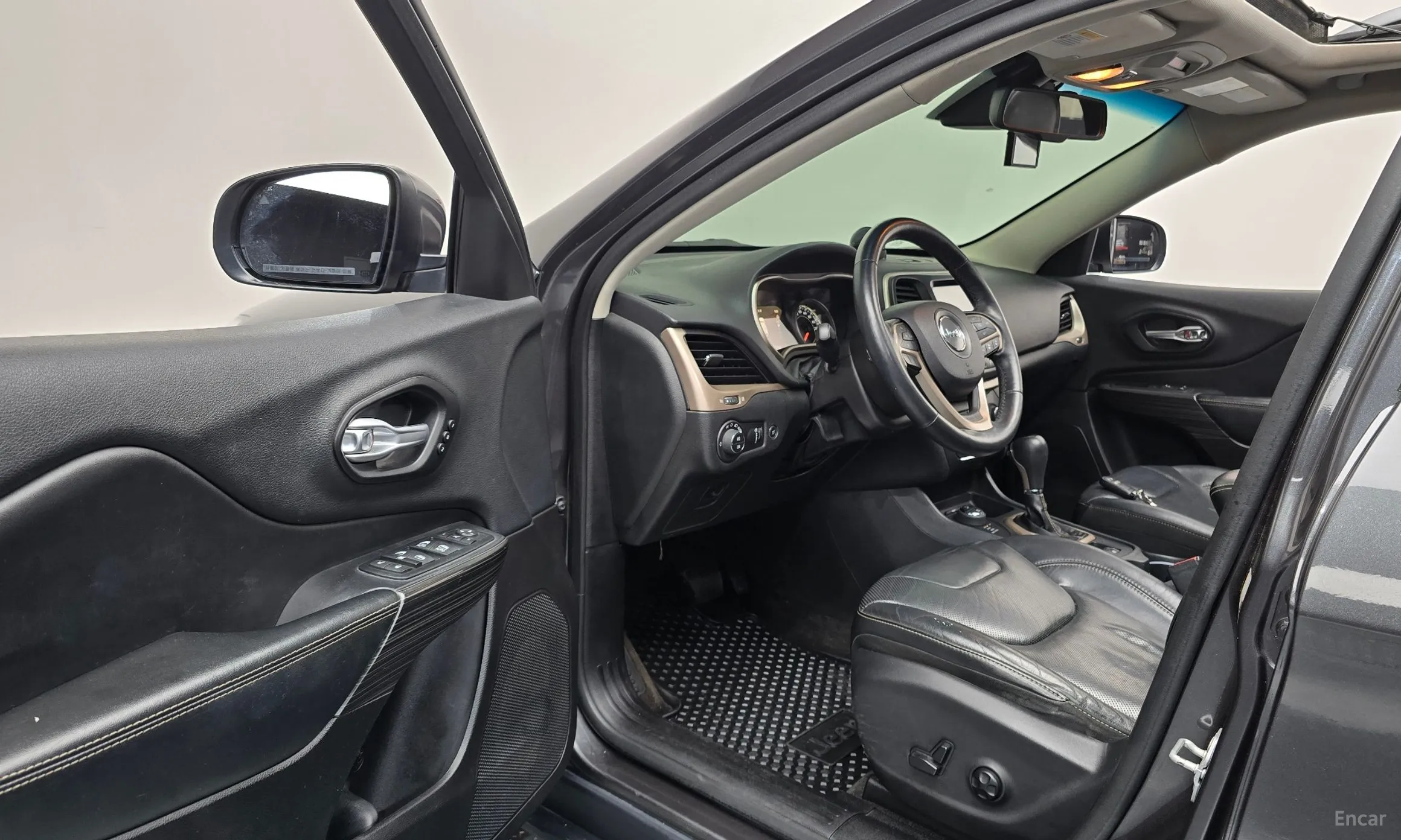 Jeep Cherokee (KL) превью 10