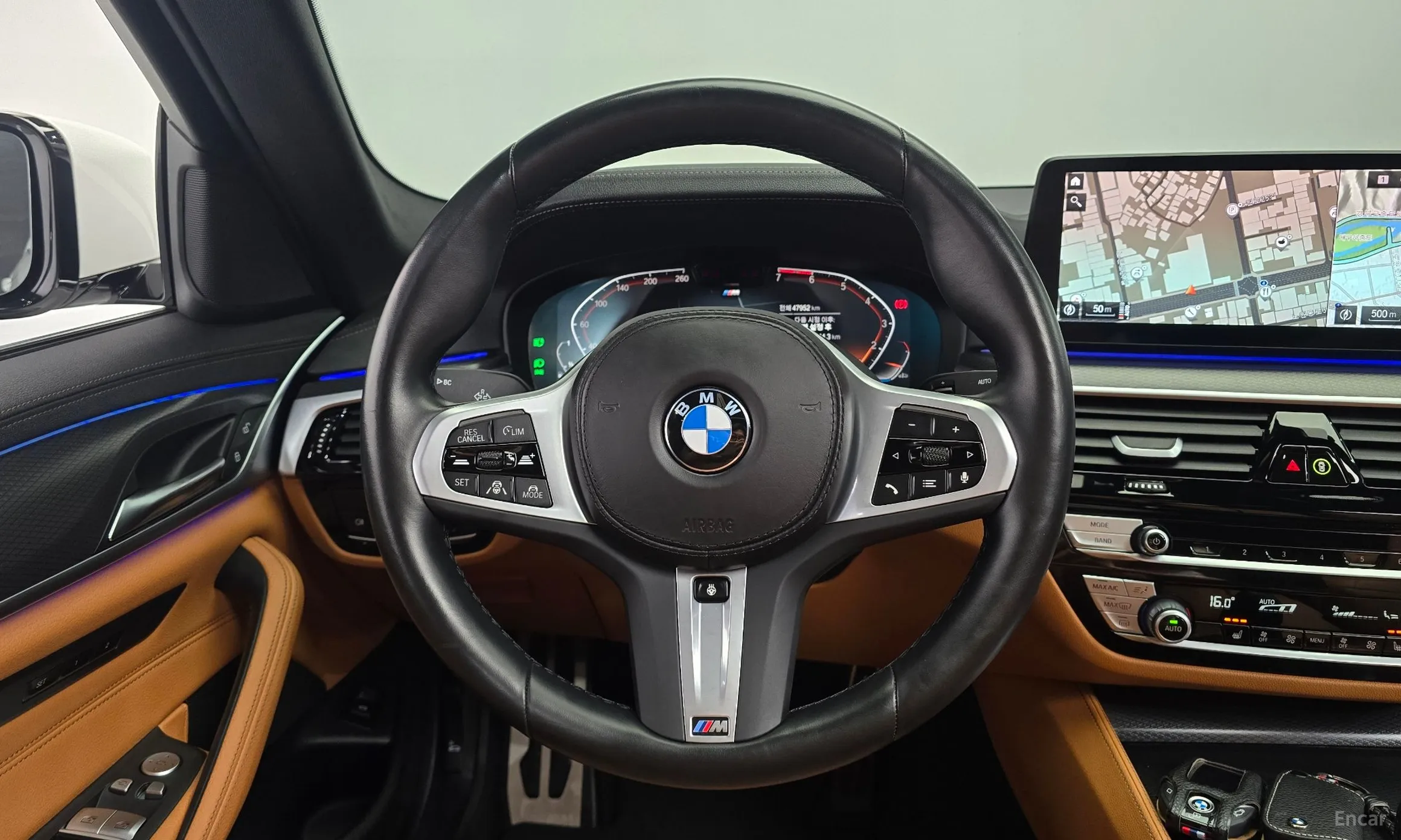 BMW 5 Series (G30) превью 13