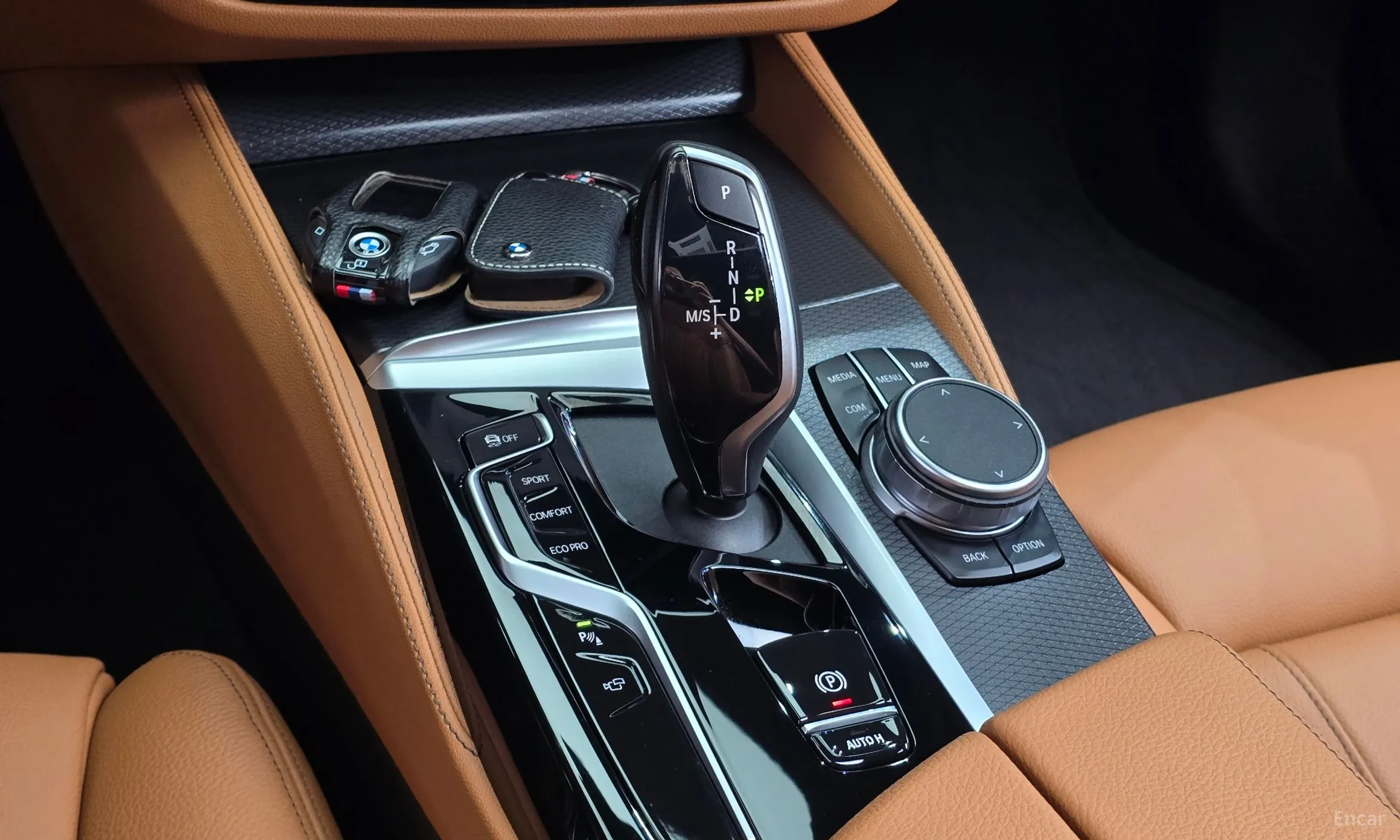 BMW 5 Series (G30) превью 9