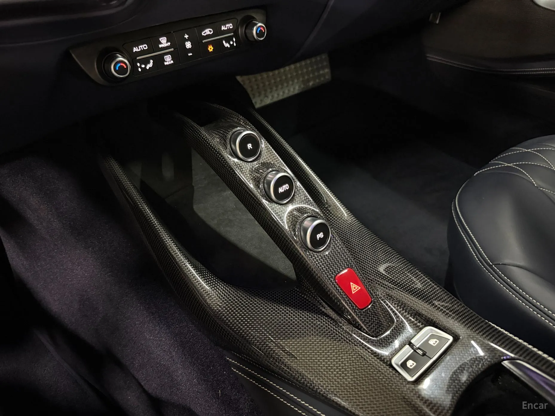 Ferrari 812 Superfast превью 12