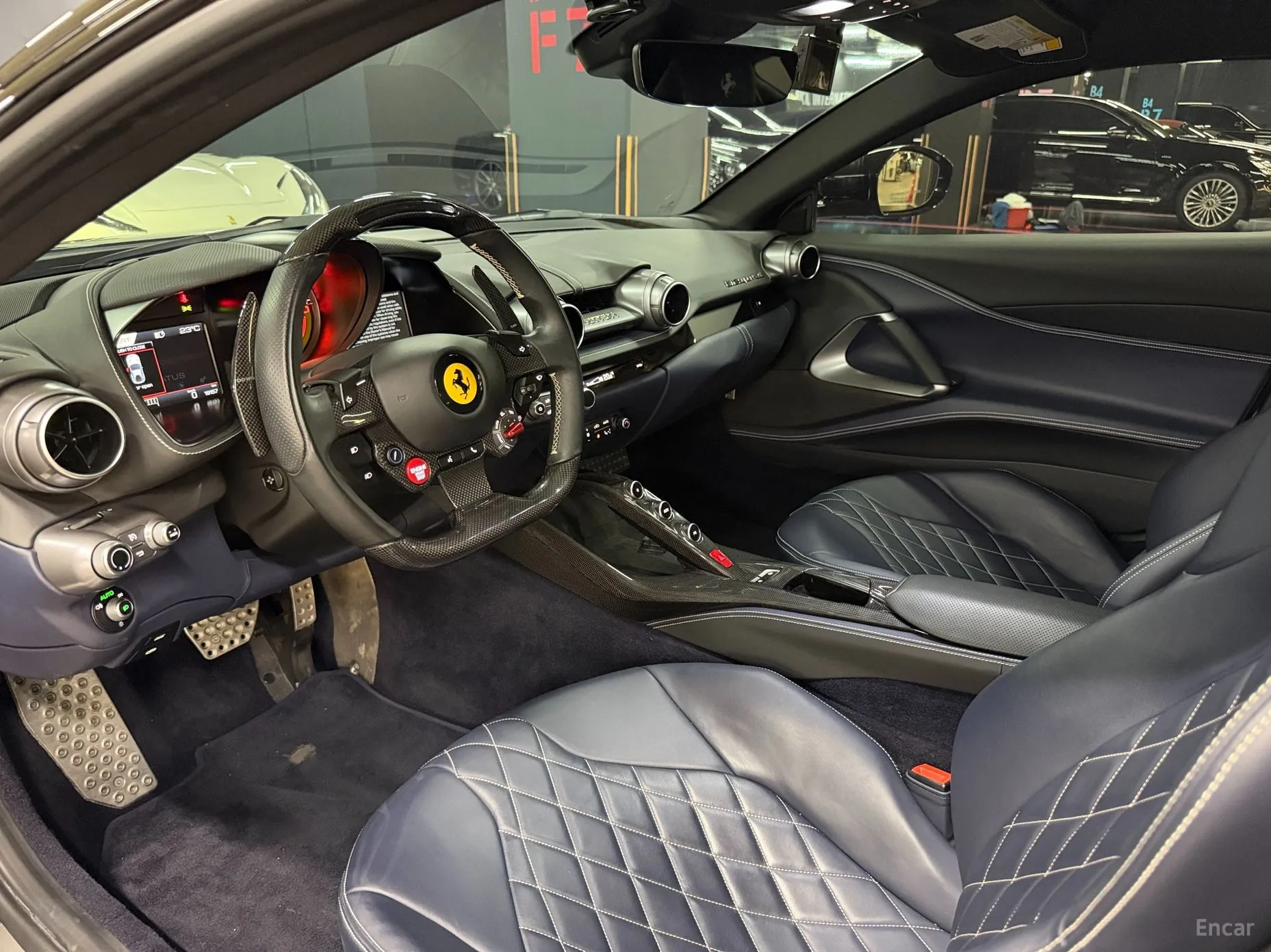 Ferrari 812 Superfast превью 7
