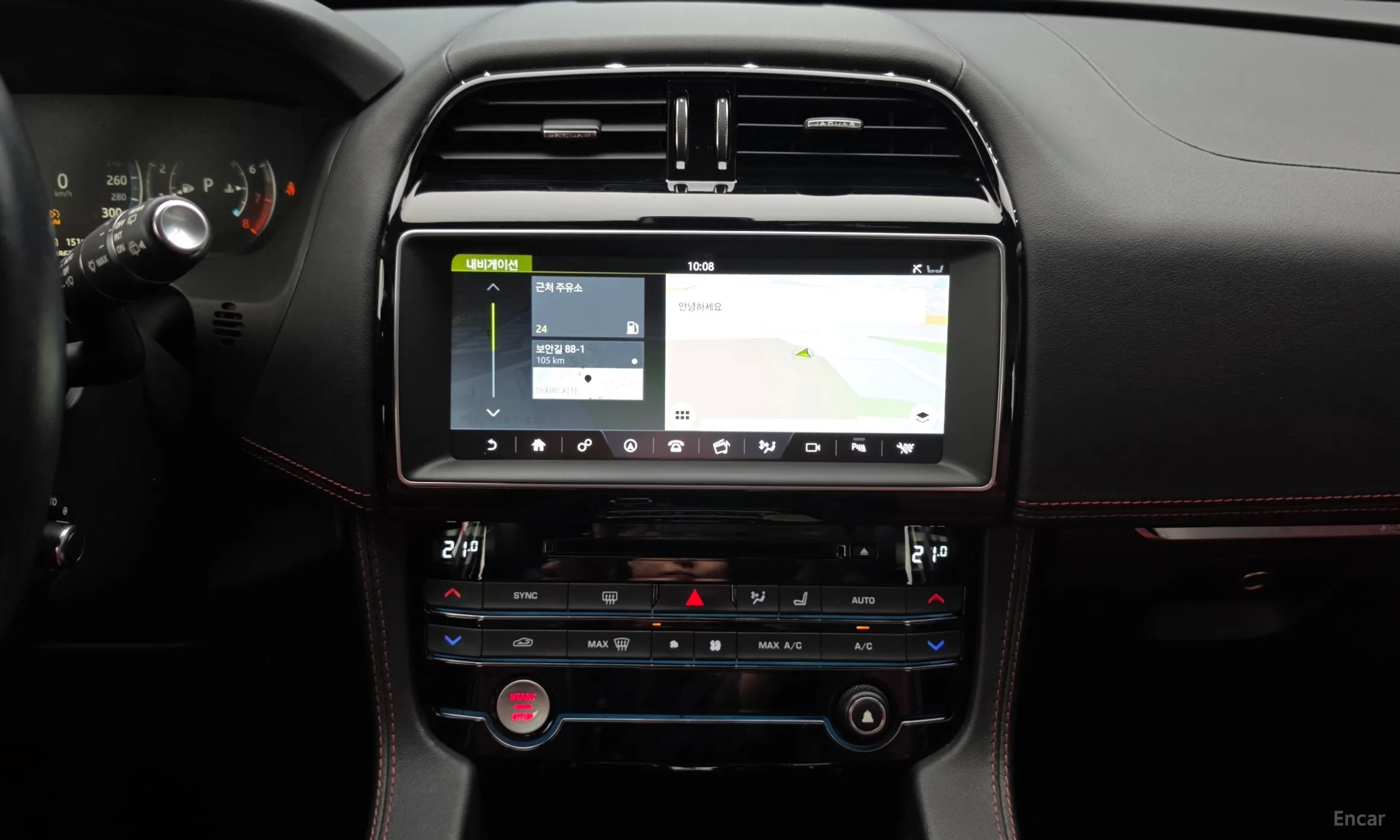 Jaguar F-PACE превью 19